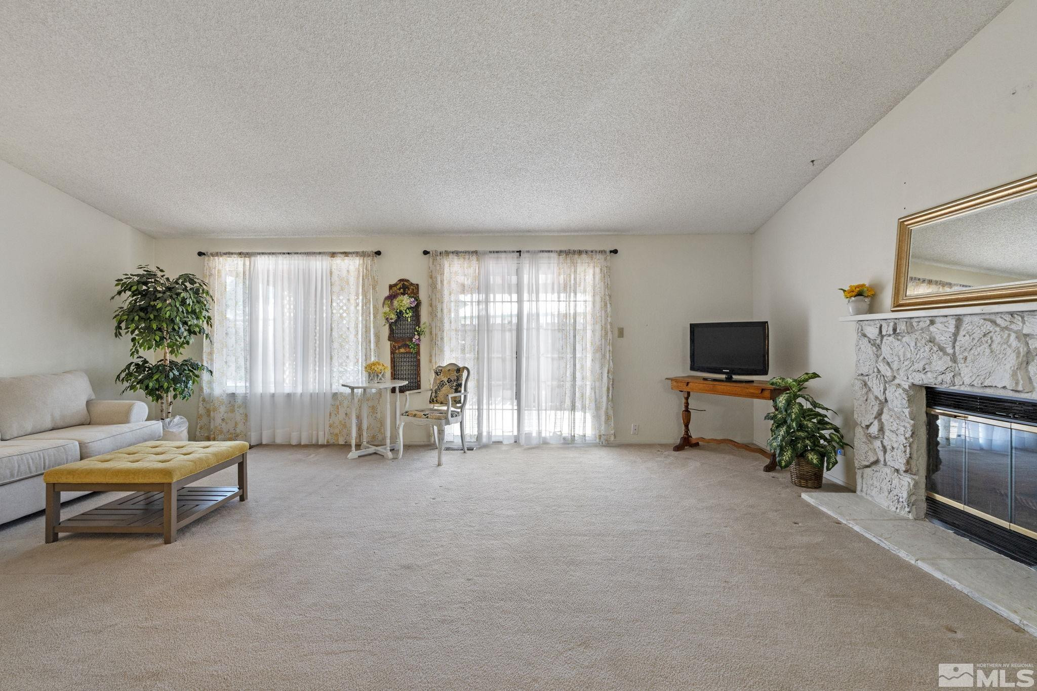 1505 Shadow Lane
