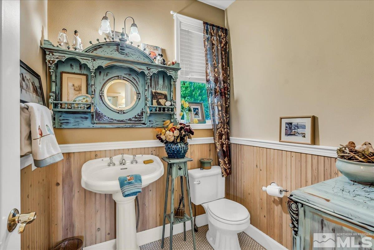 212 Foothill Meadows Court