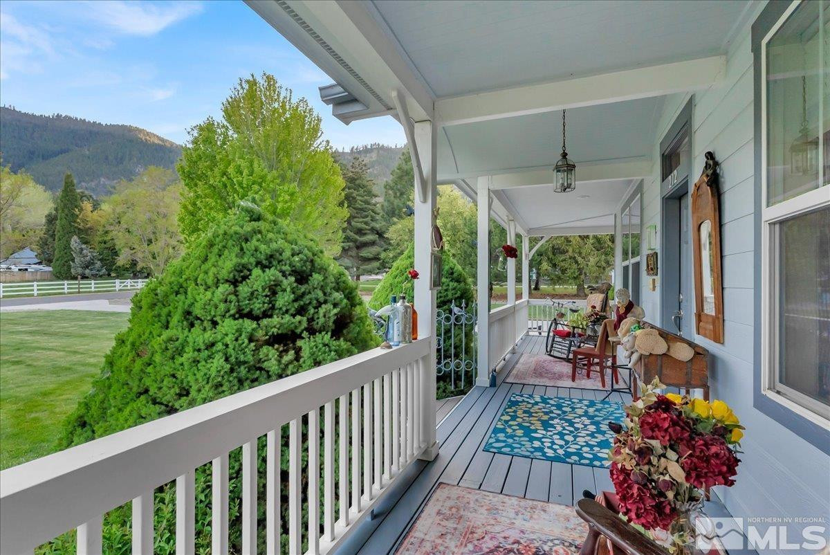 212 Foothill Meadows Court