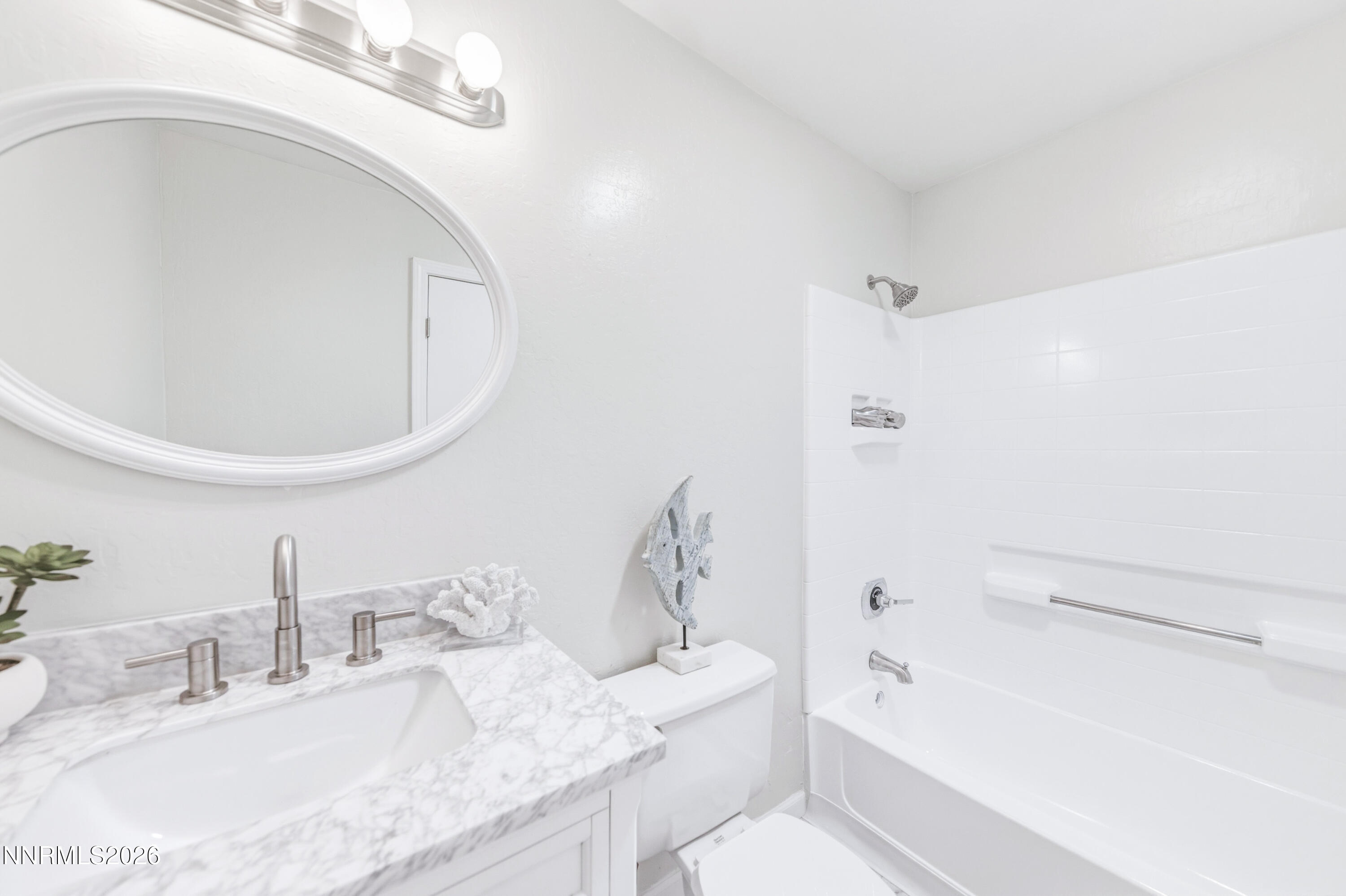 832 E Greenbrae Drive