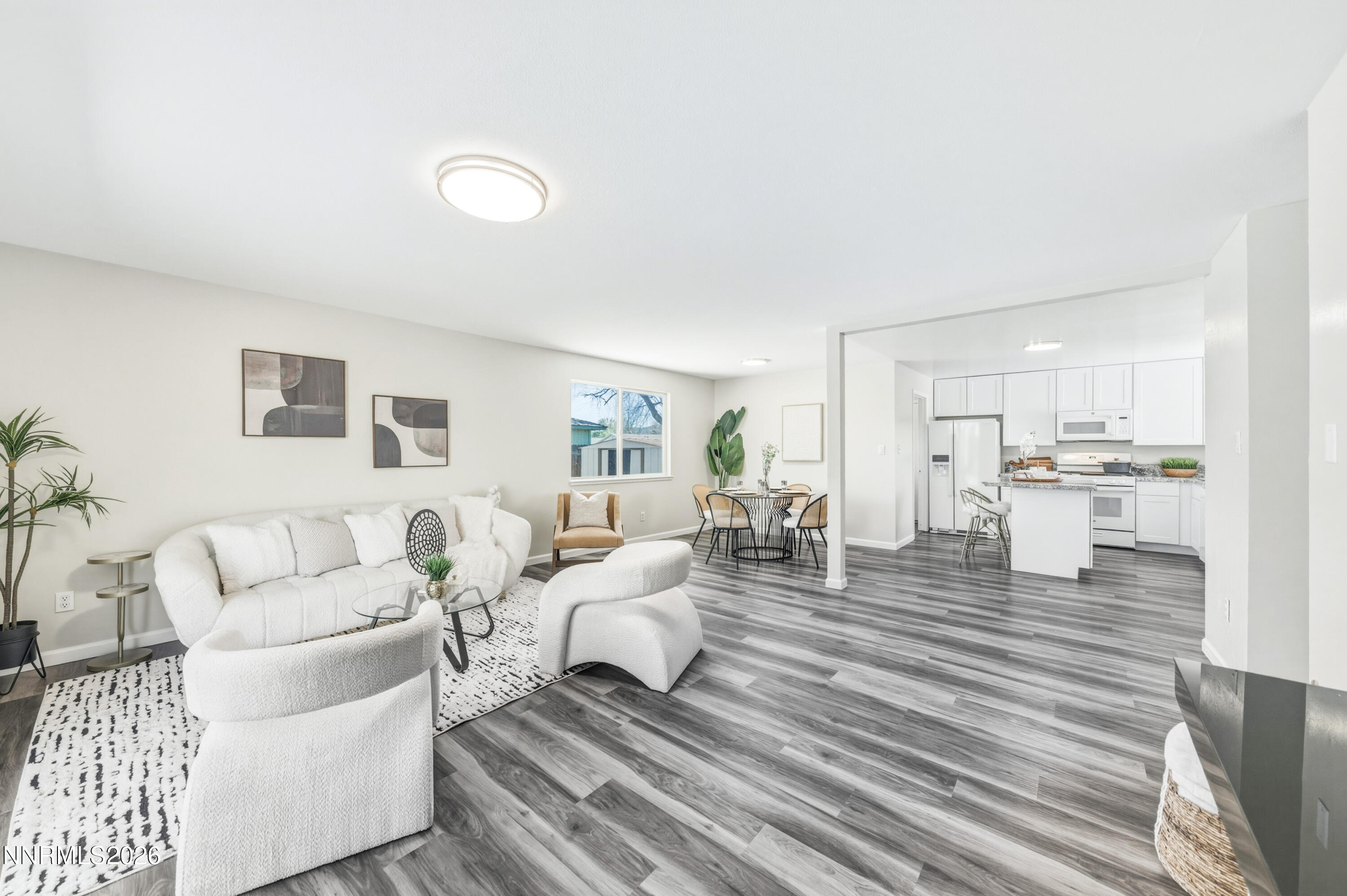 832 E Greenbrae Drive