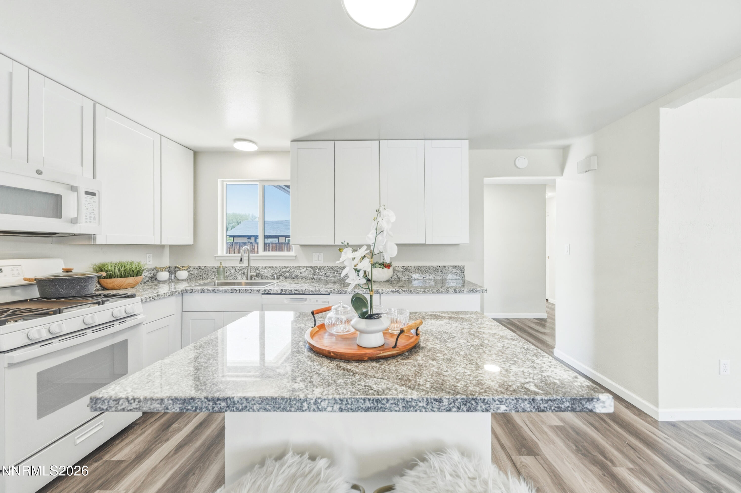 832 E Greenbrae Drive