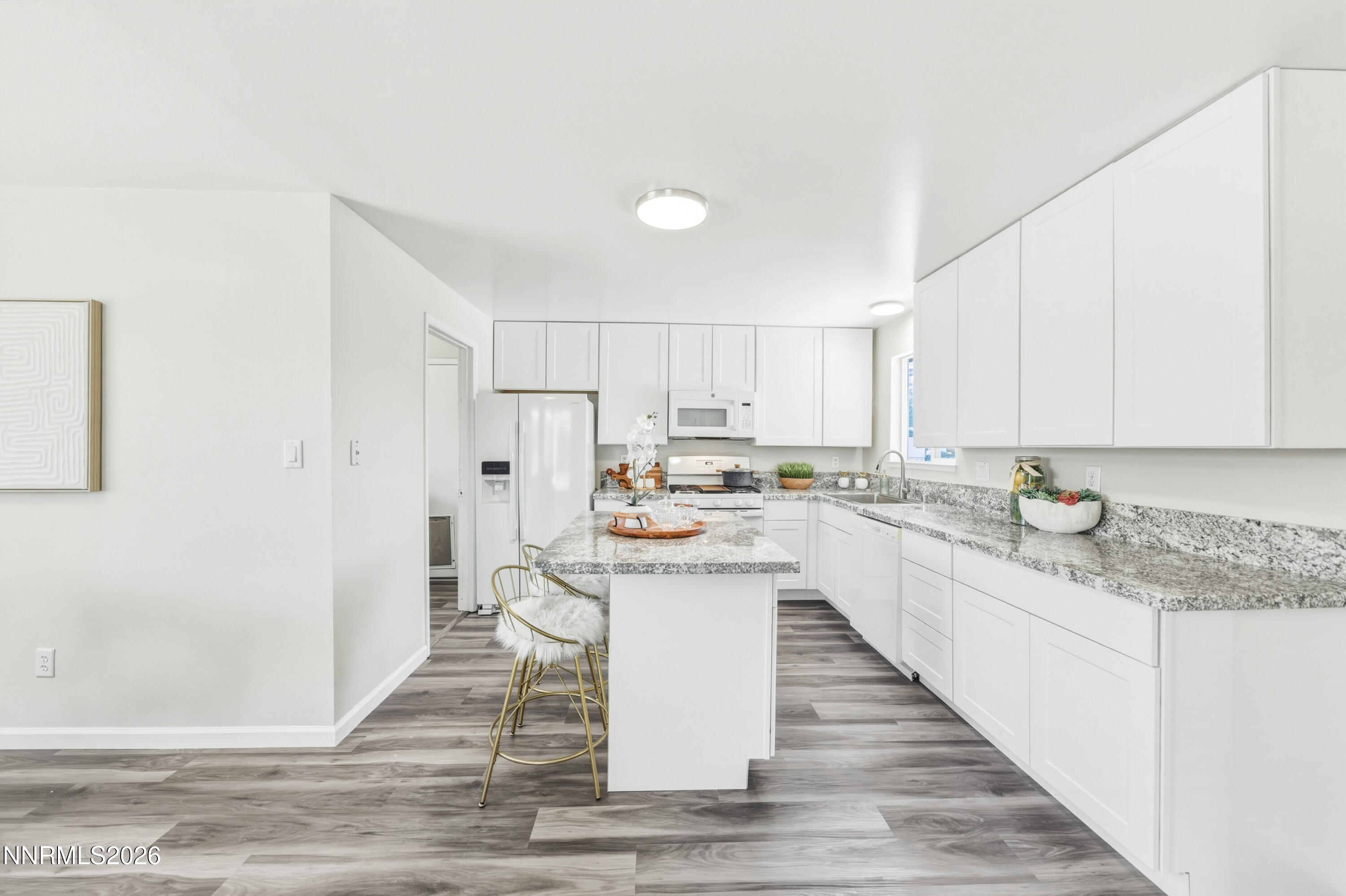 832 E Greenbrae Drive