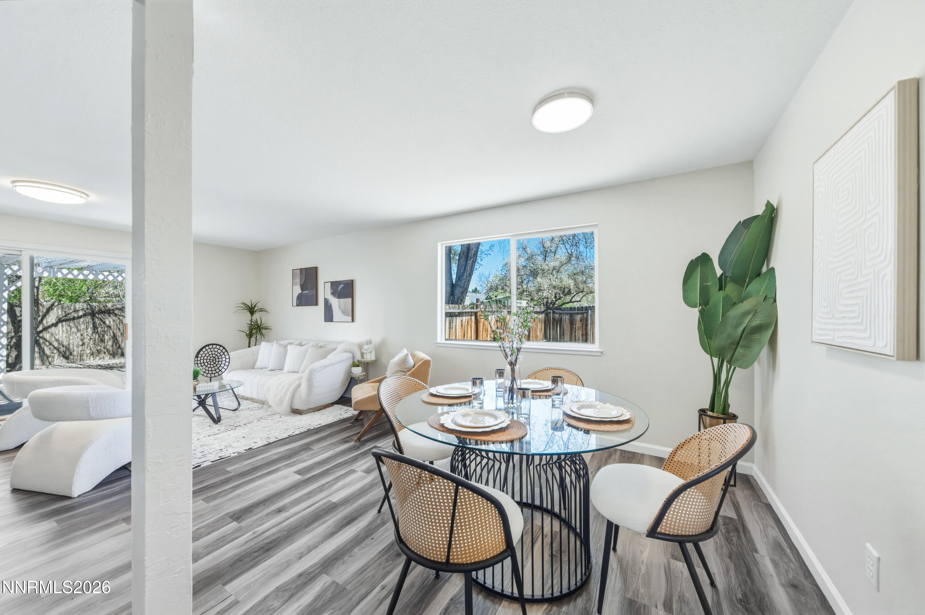 832 E Greenbrae Drive