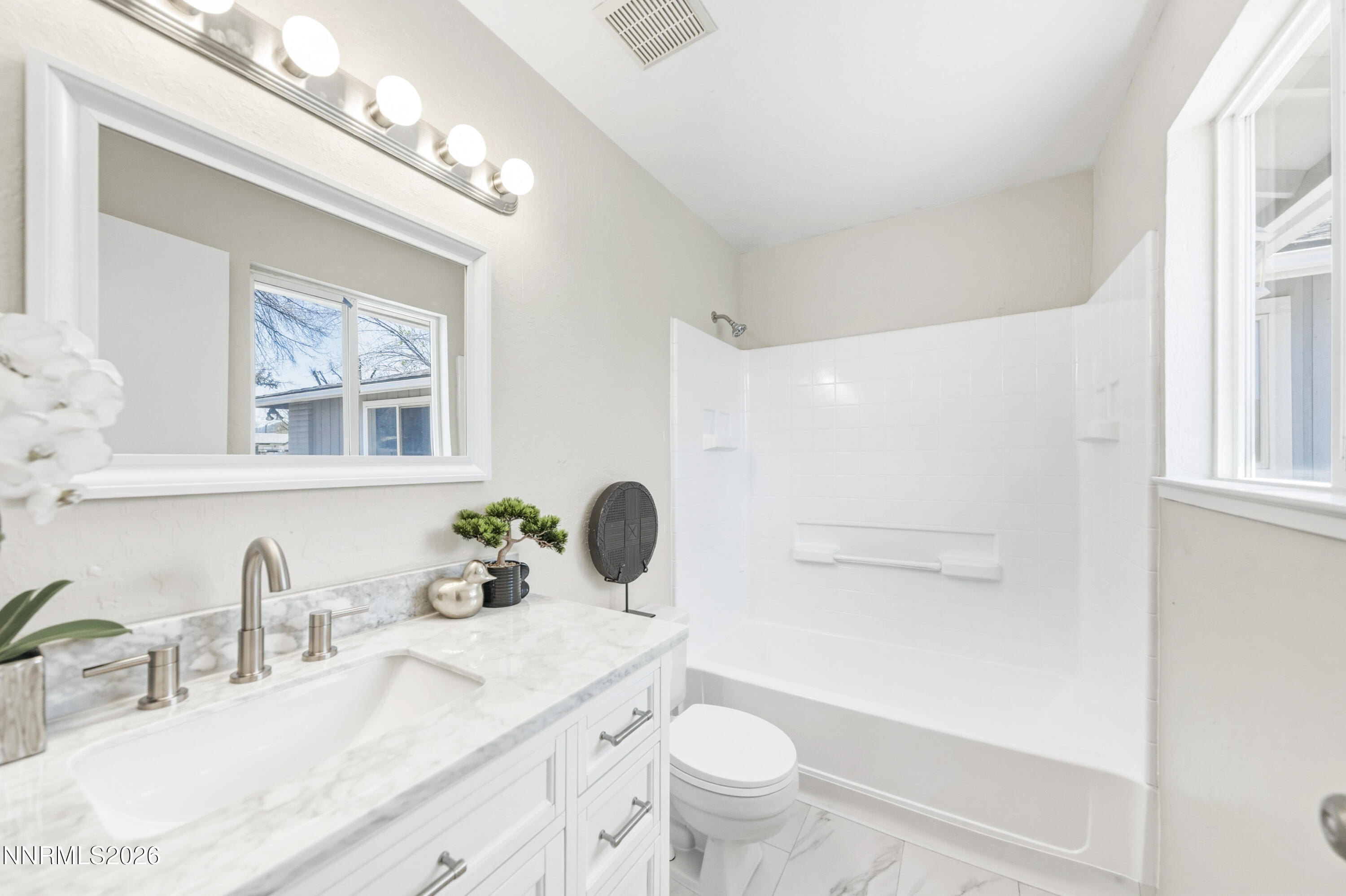832 E Greenbrae Drive