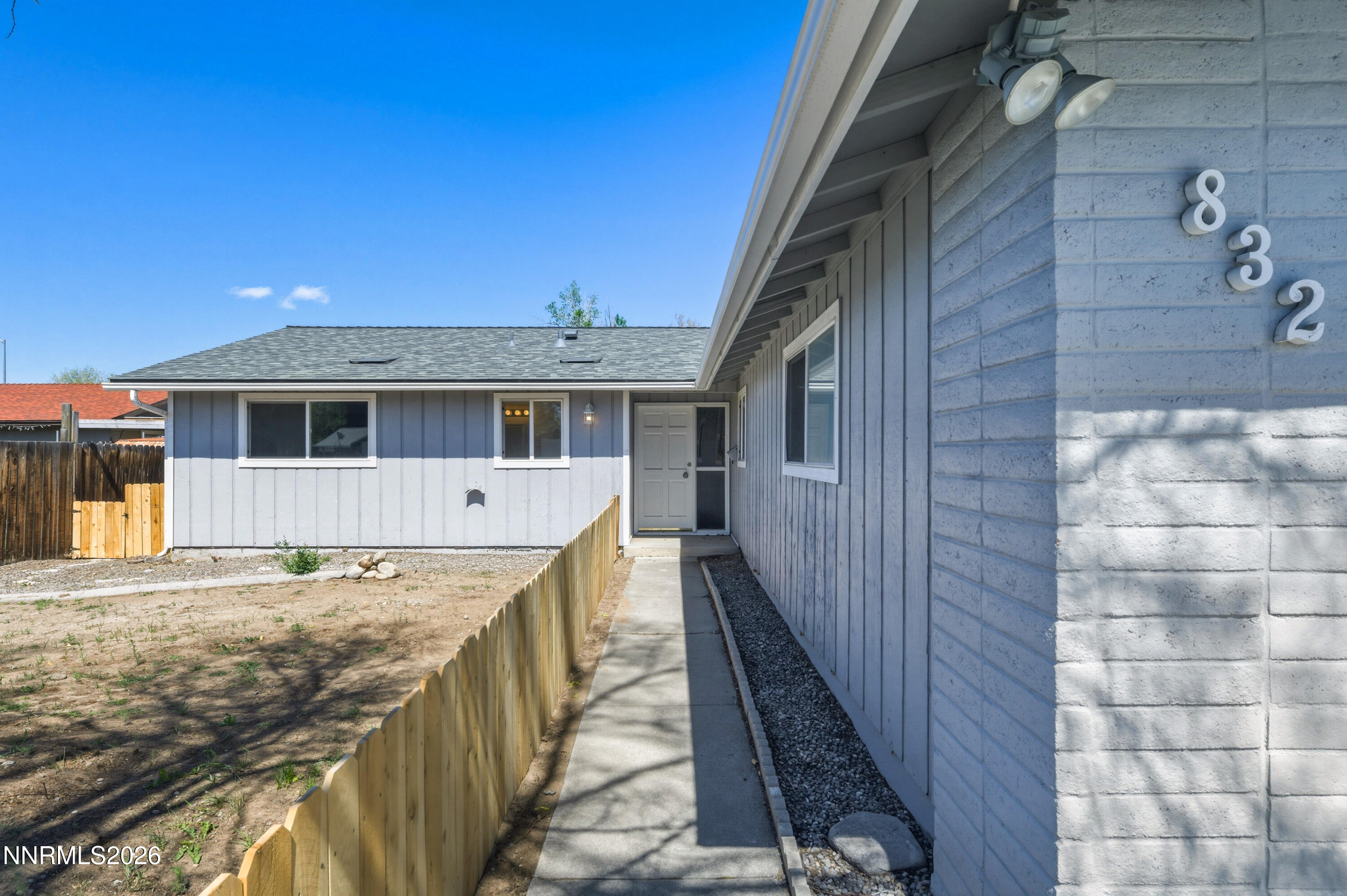 832 E Greenbrae Drive