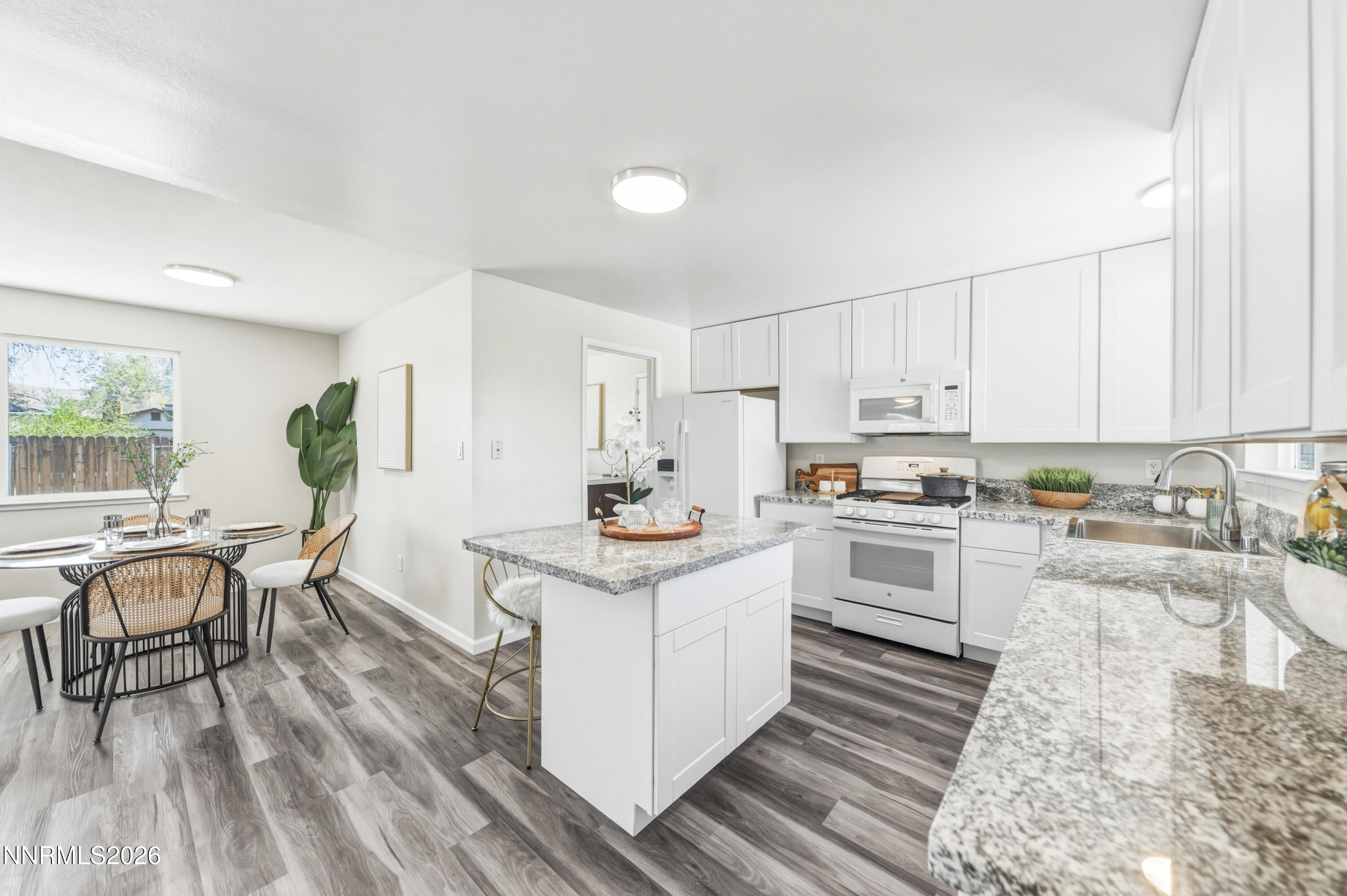 832 E Greenbrae Drive