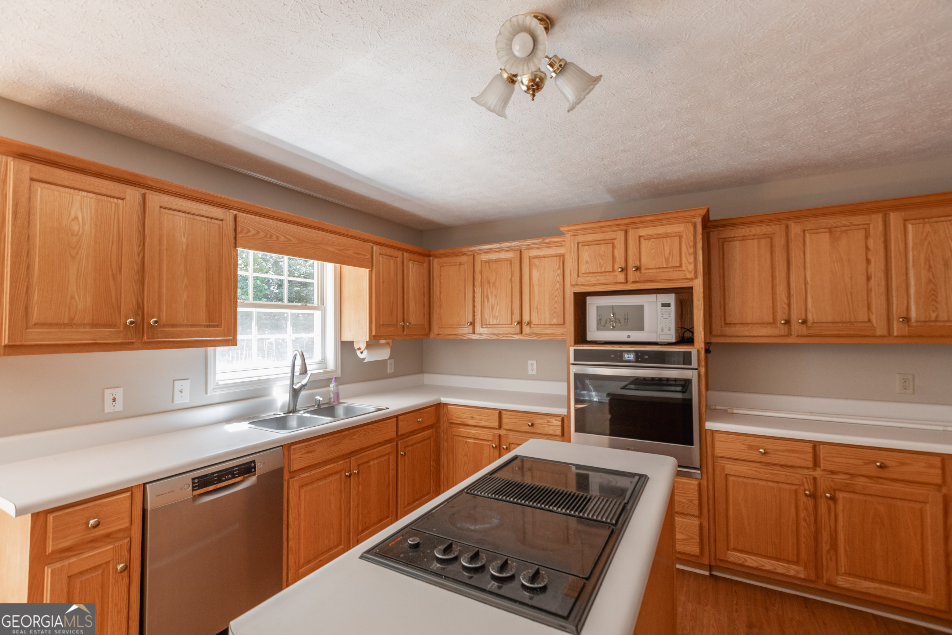 61 Leafview Drive