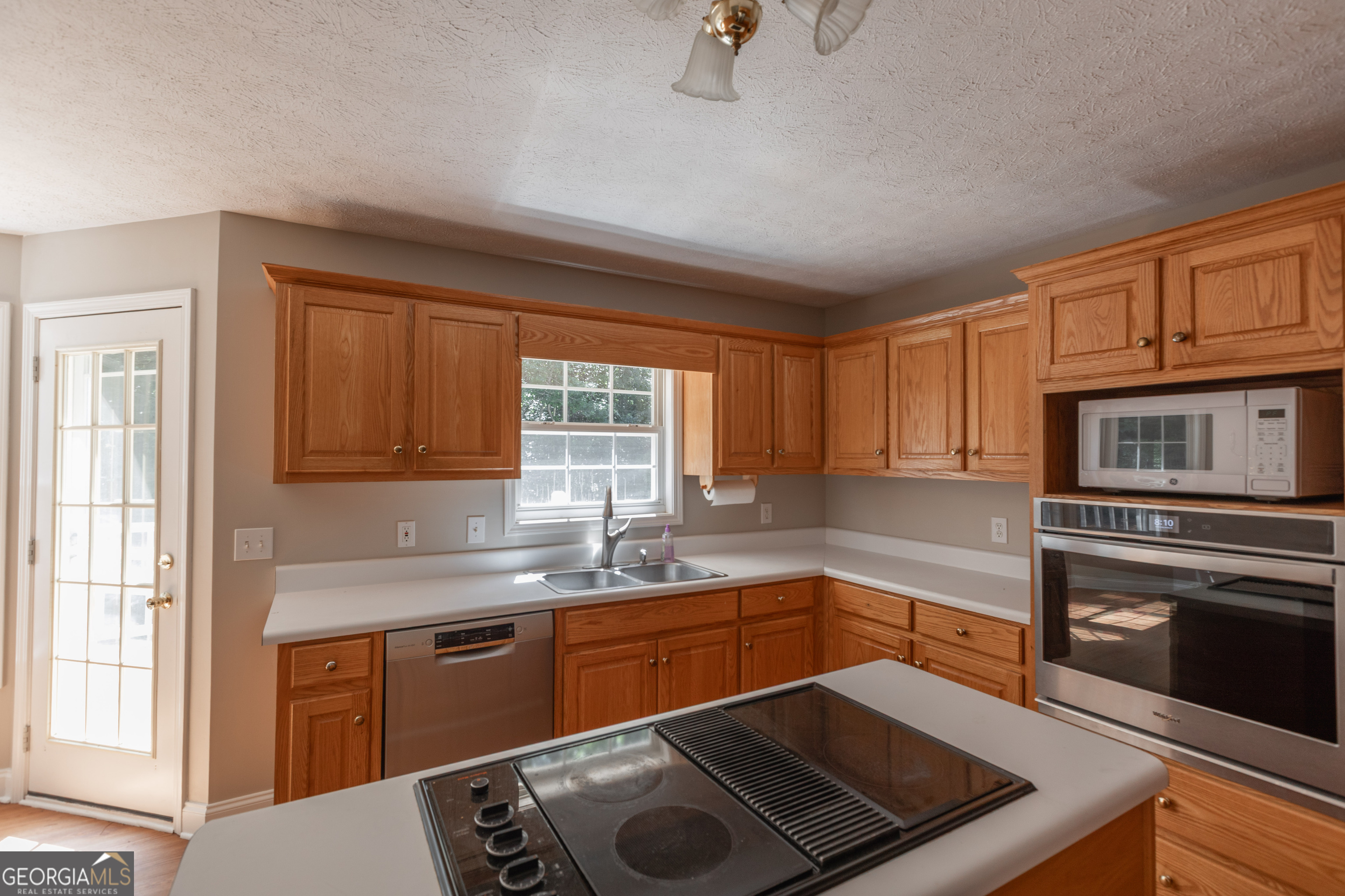 61 Leafview Drive