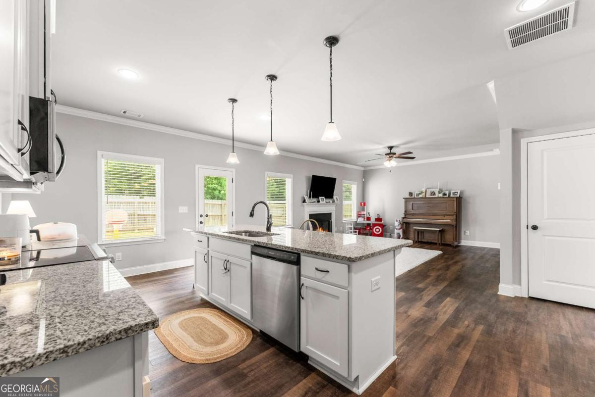 4358 Yonah Park