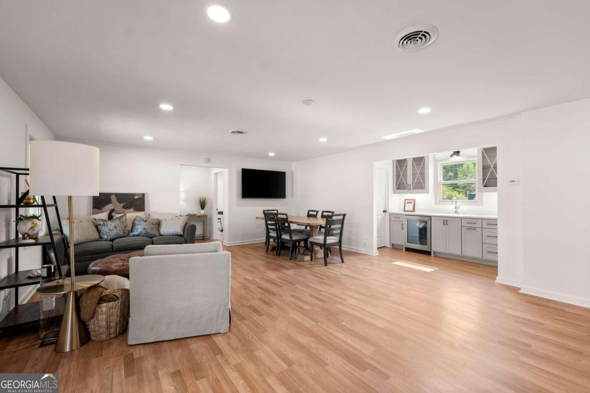 4768 Highway 52 E E, Dahlonega