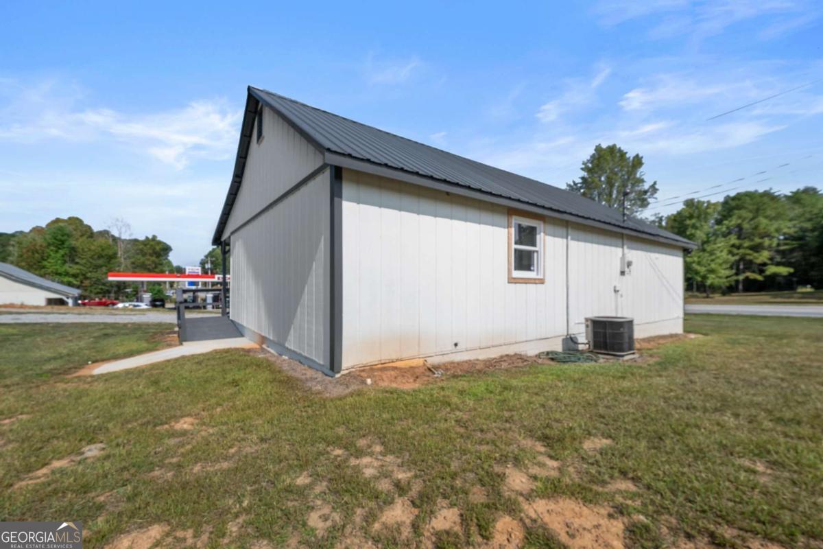 4768 Highway 52 E E, Dahlonega