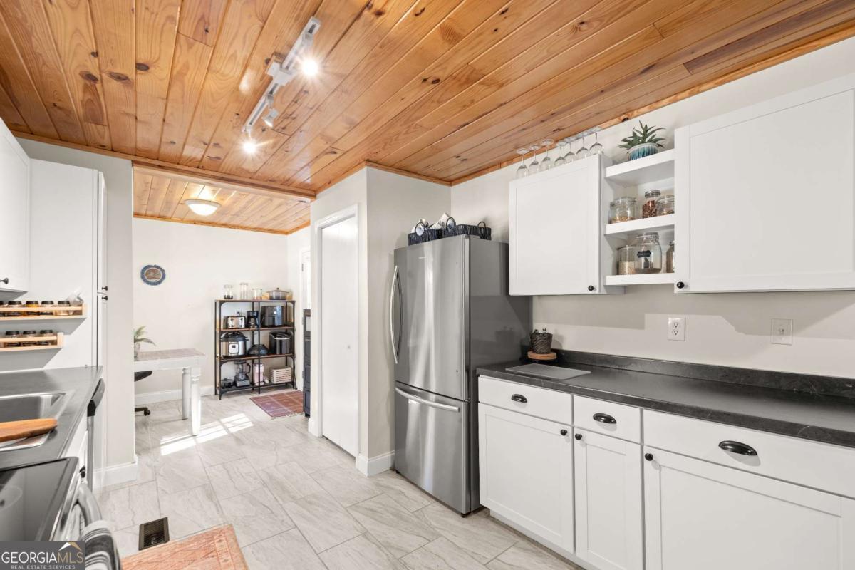 3806 Antioch Church Road, Toccoa