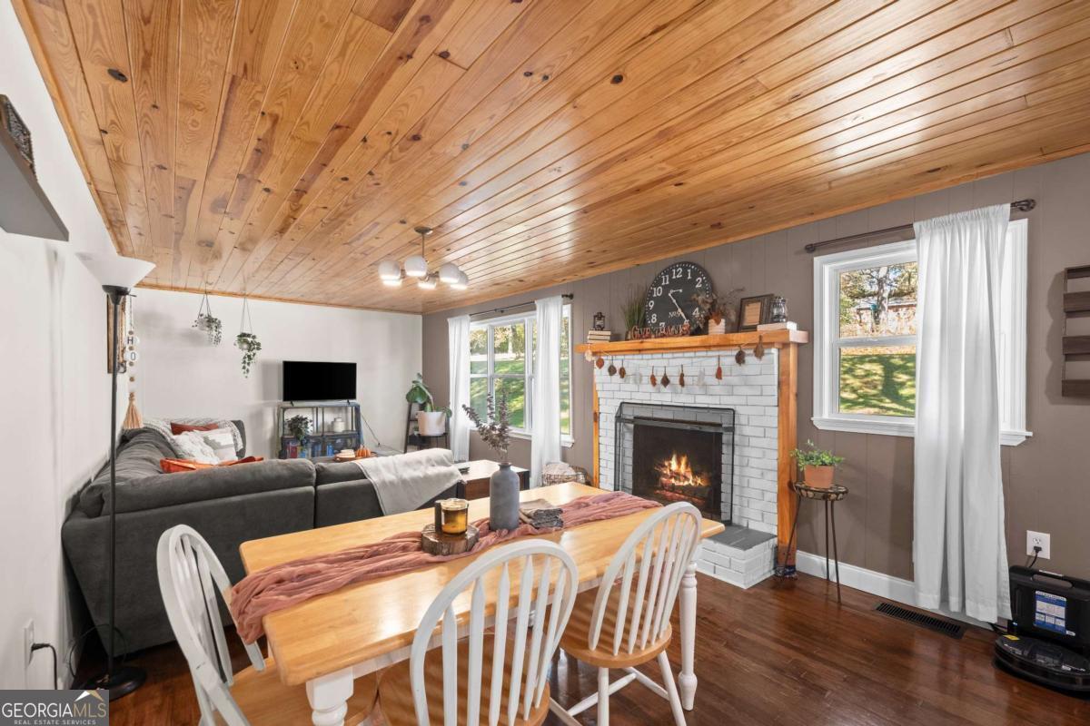 3806 Antioch Church Road, Toccoa