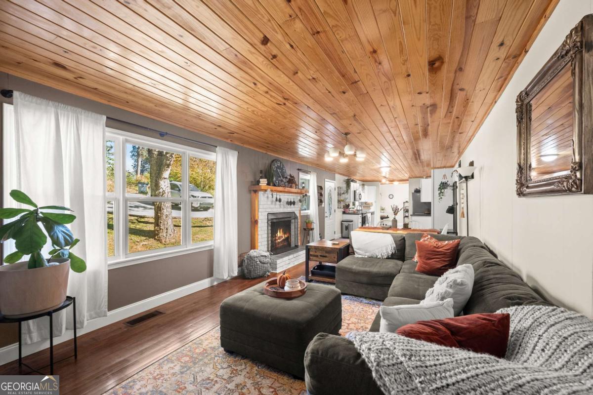 3806 Antioch Church Road, Toccoa