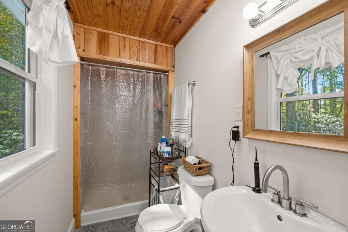 3806 Antioch Church Road, Toccoa