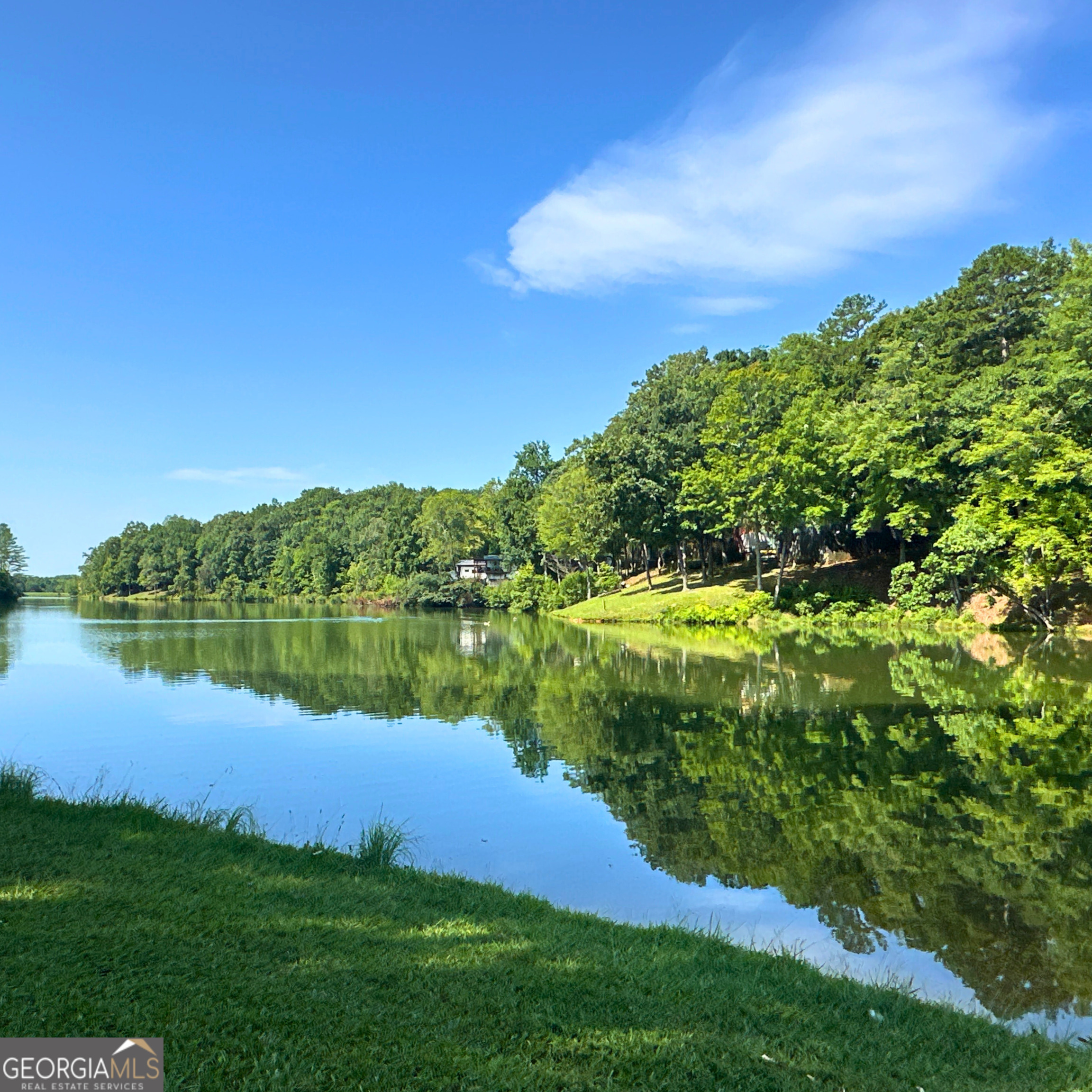 77 Hollow Log Path, Cleveland