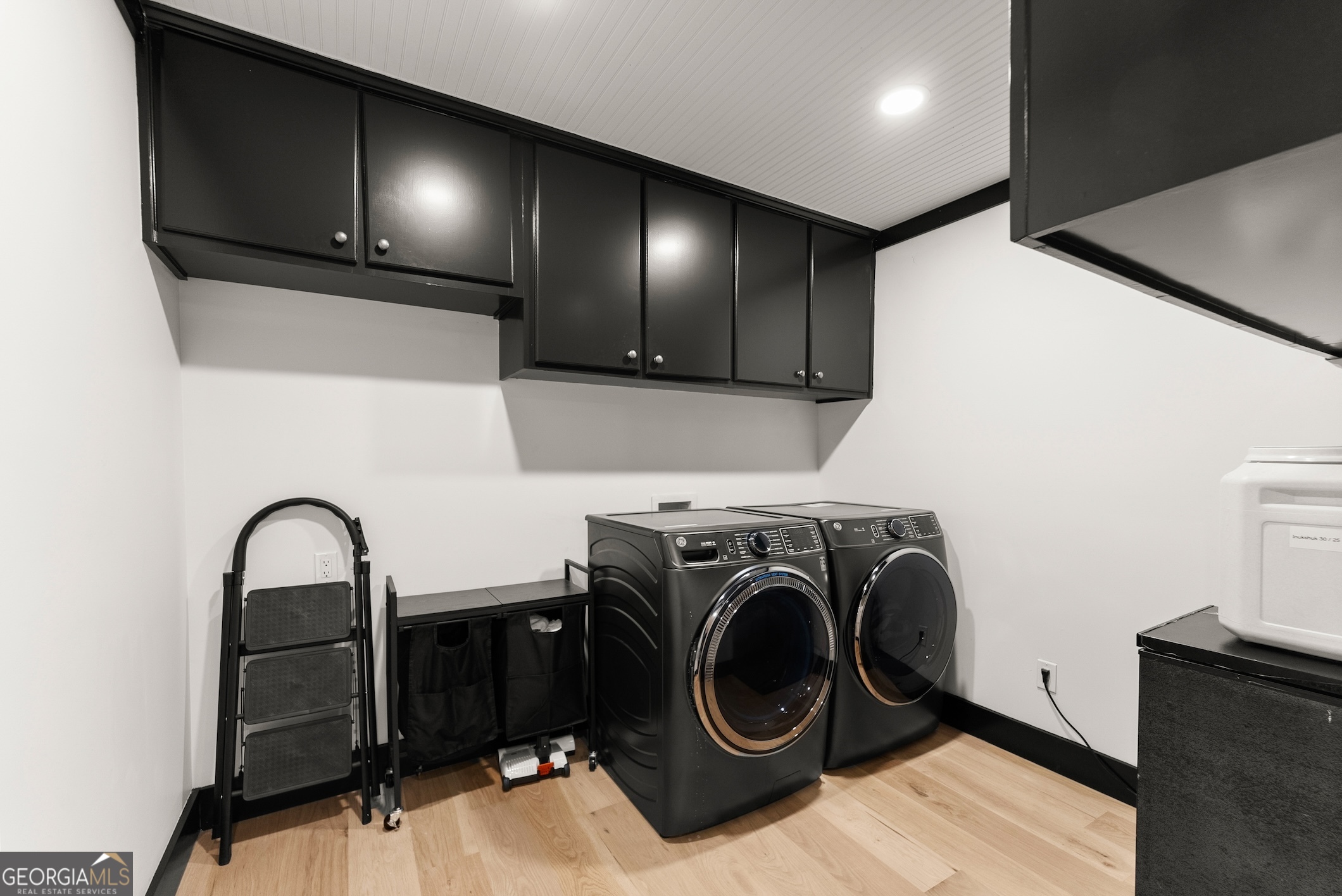 6147 Dahlonega Highway