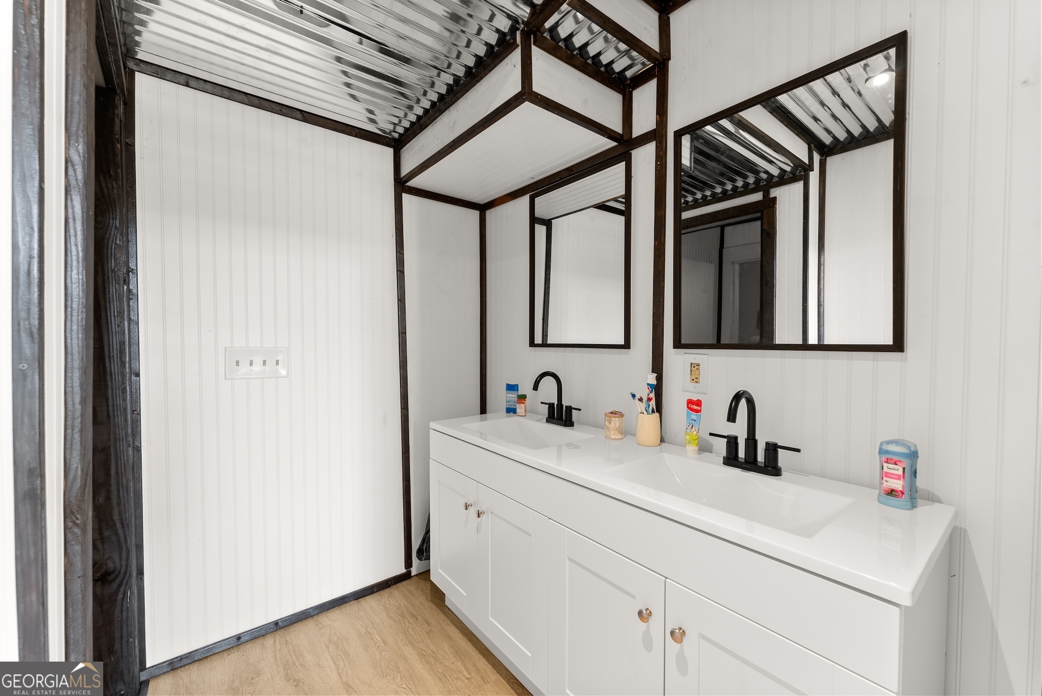 6622 Old Cleveland Road