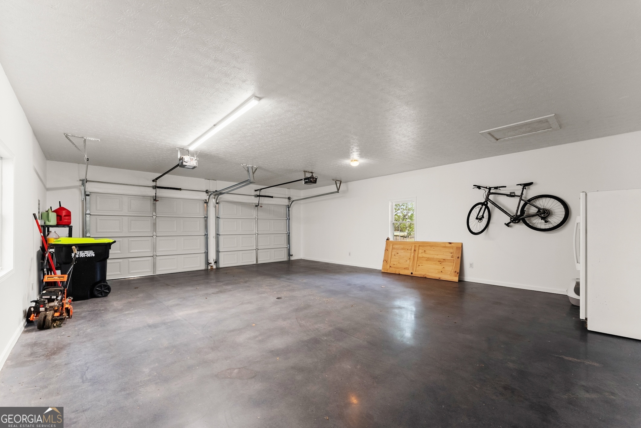 6147 Dahlonega Highway