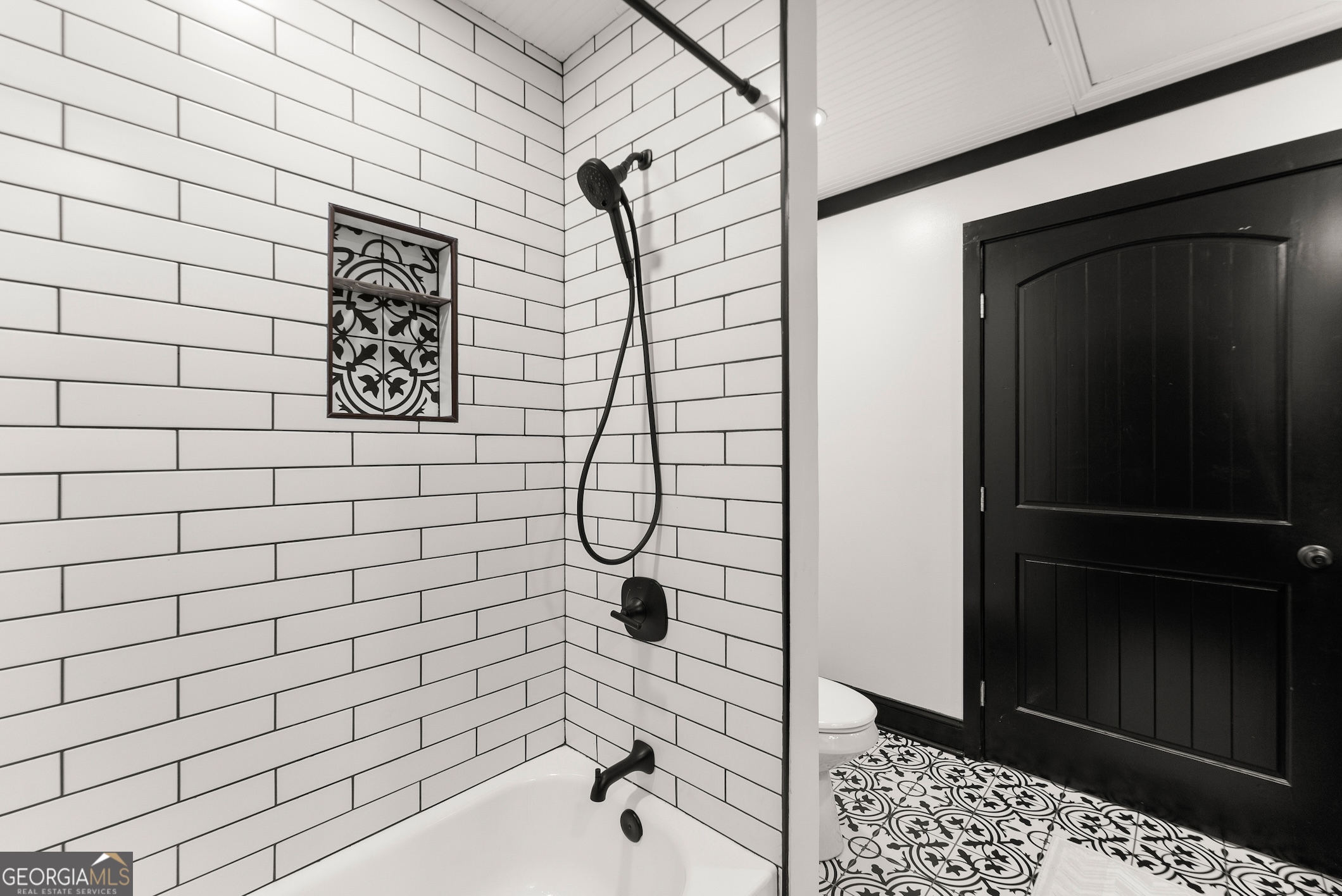 6147 Dahlonega Highway