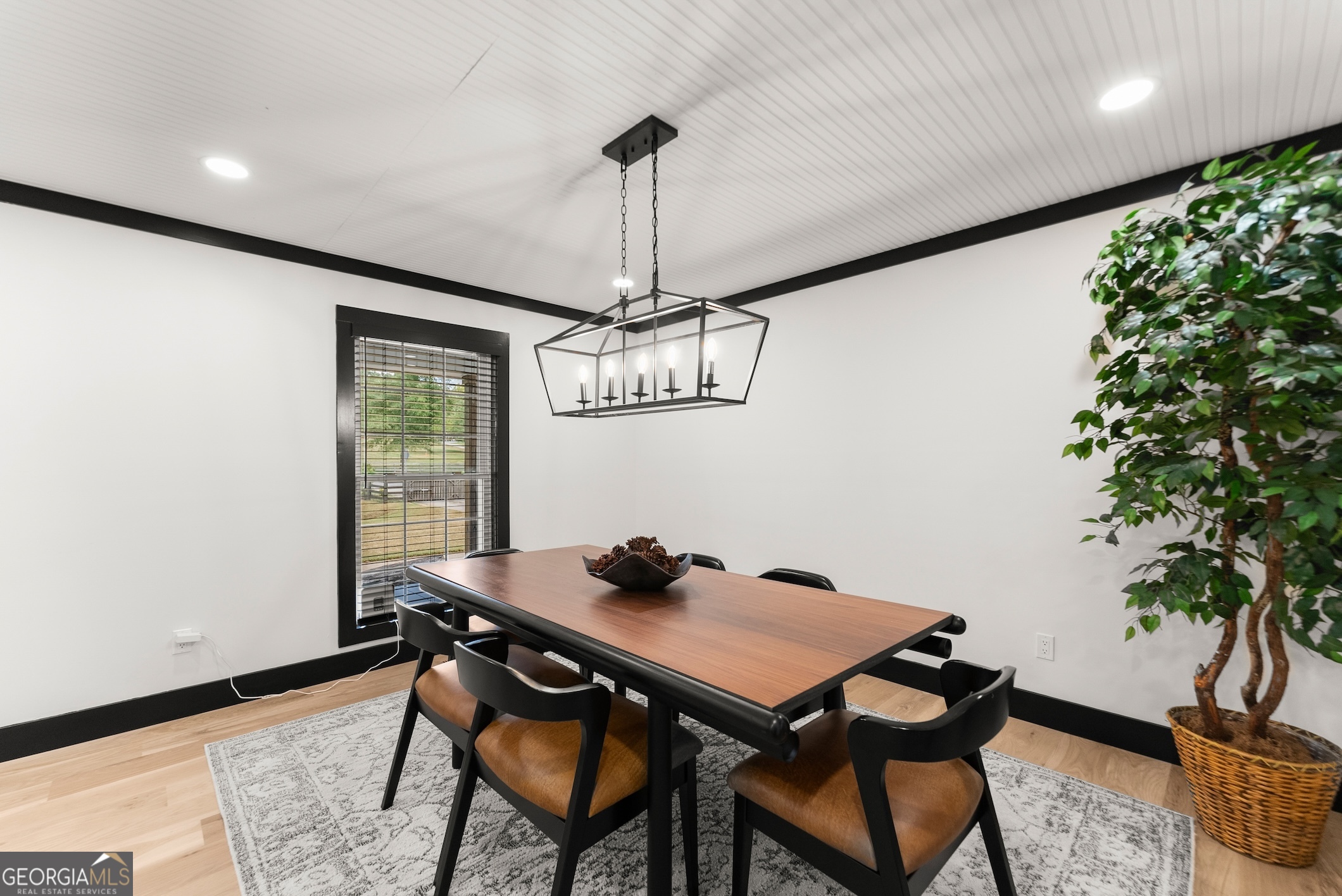 6147 Dahlonega Highway