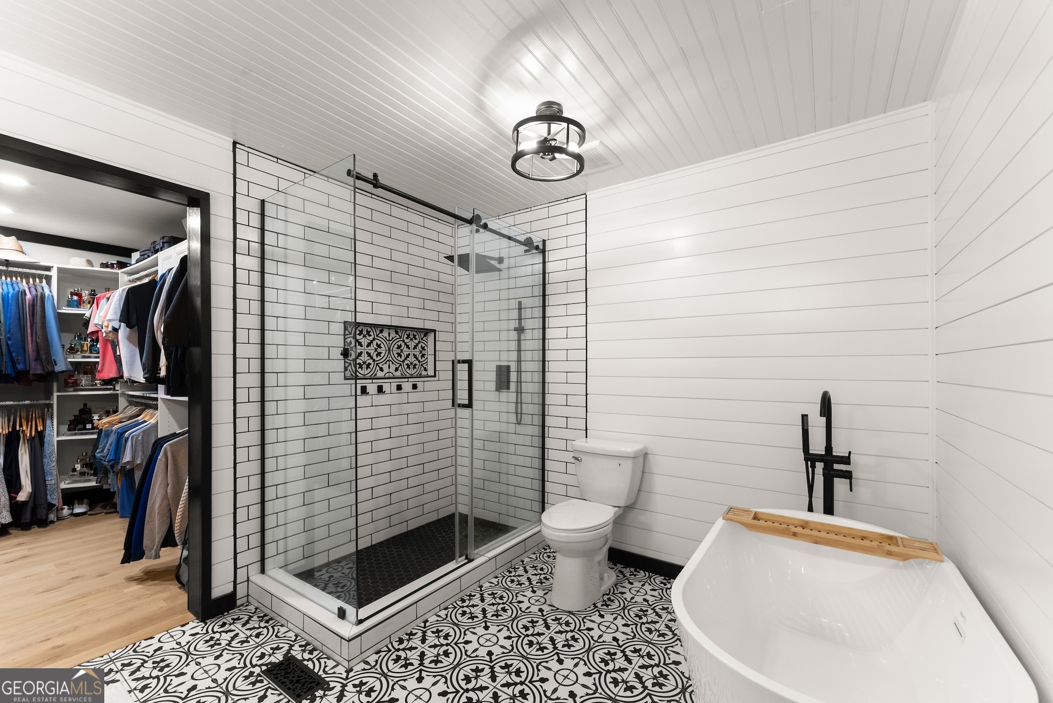 6147 Dahlonega Highway