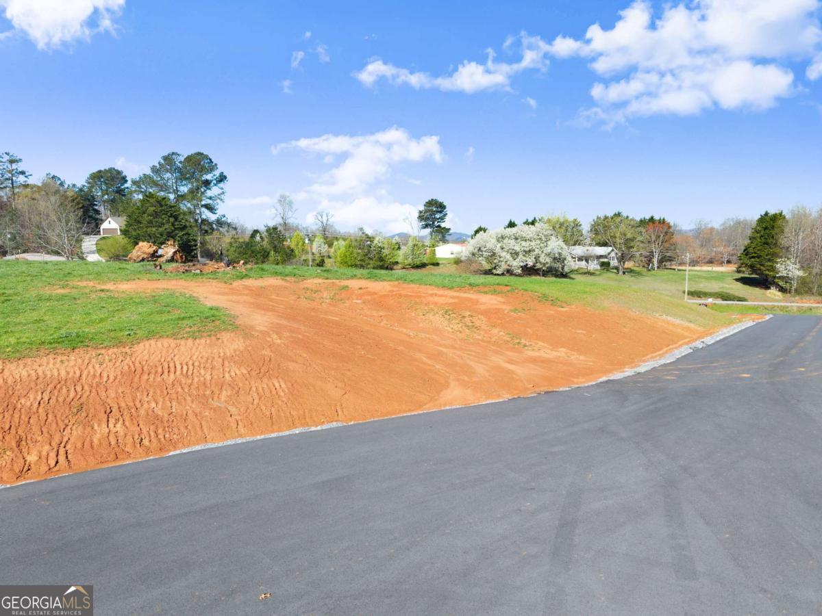 88 White Oak Court