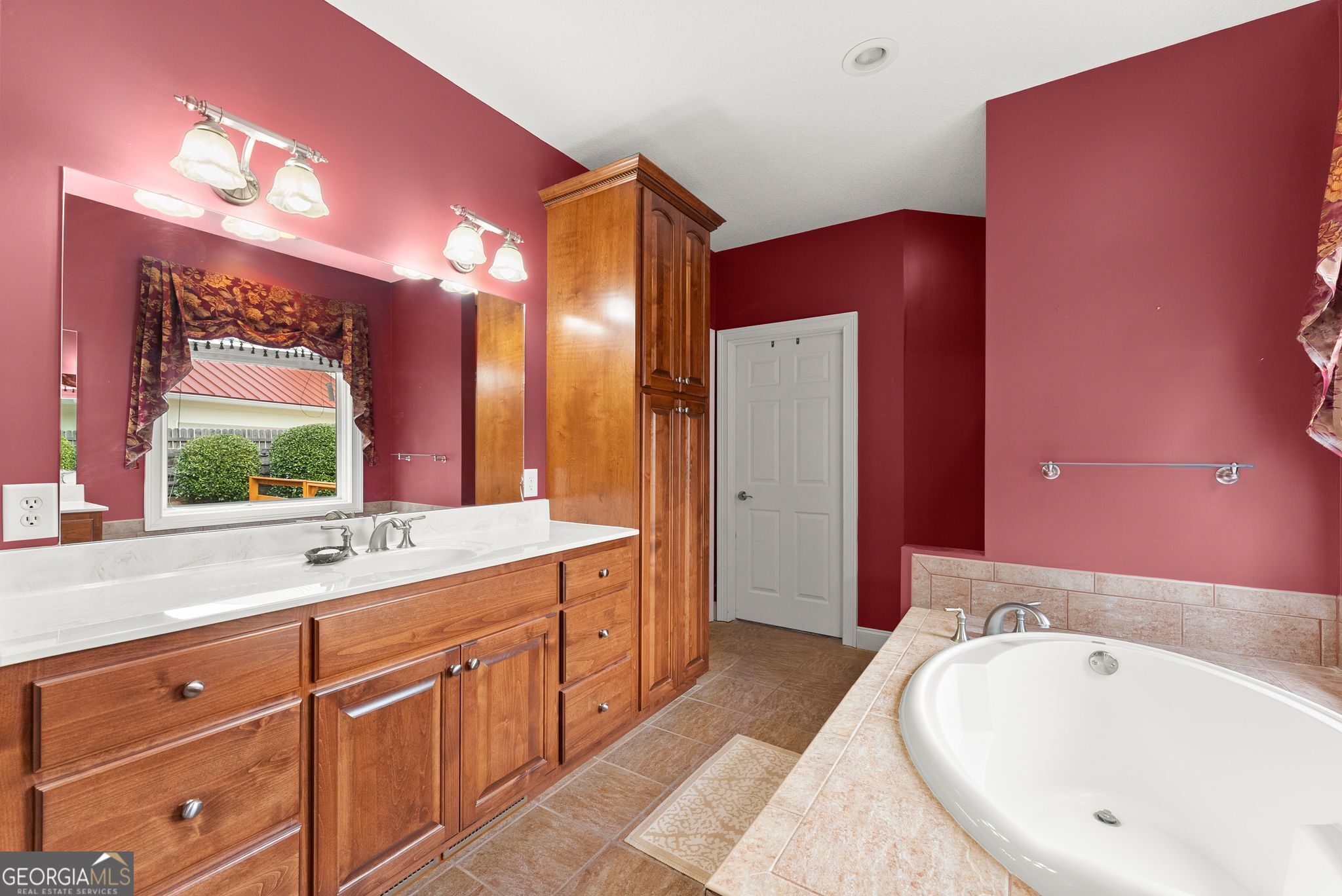 777 Oak Pointe Drive