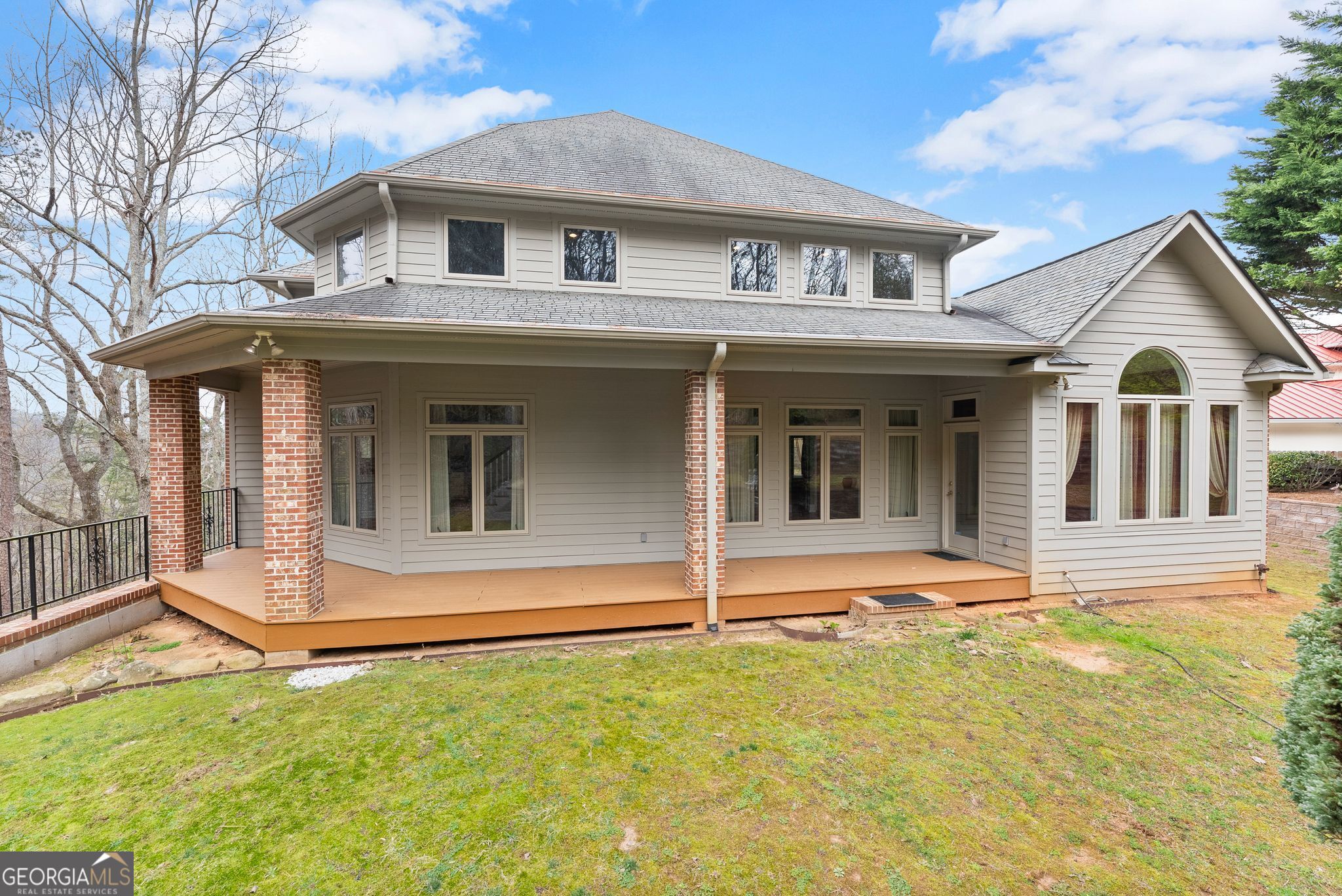 777 Oak Pointe Drive