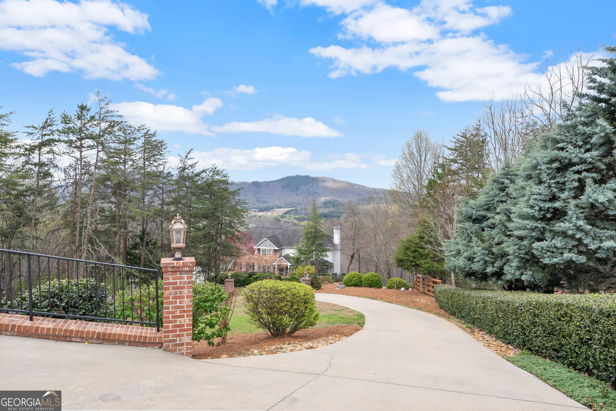 777 Oak Pointe Drive