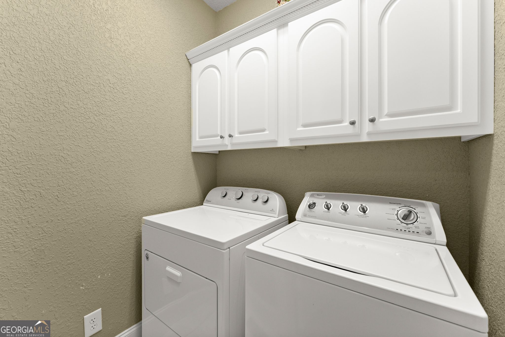 777 Oak Pointe Drive