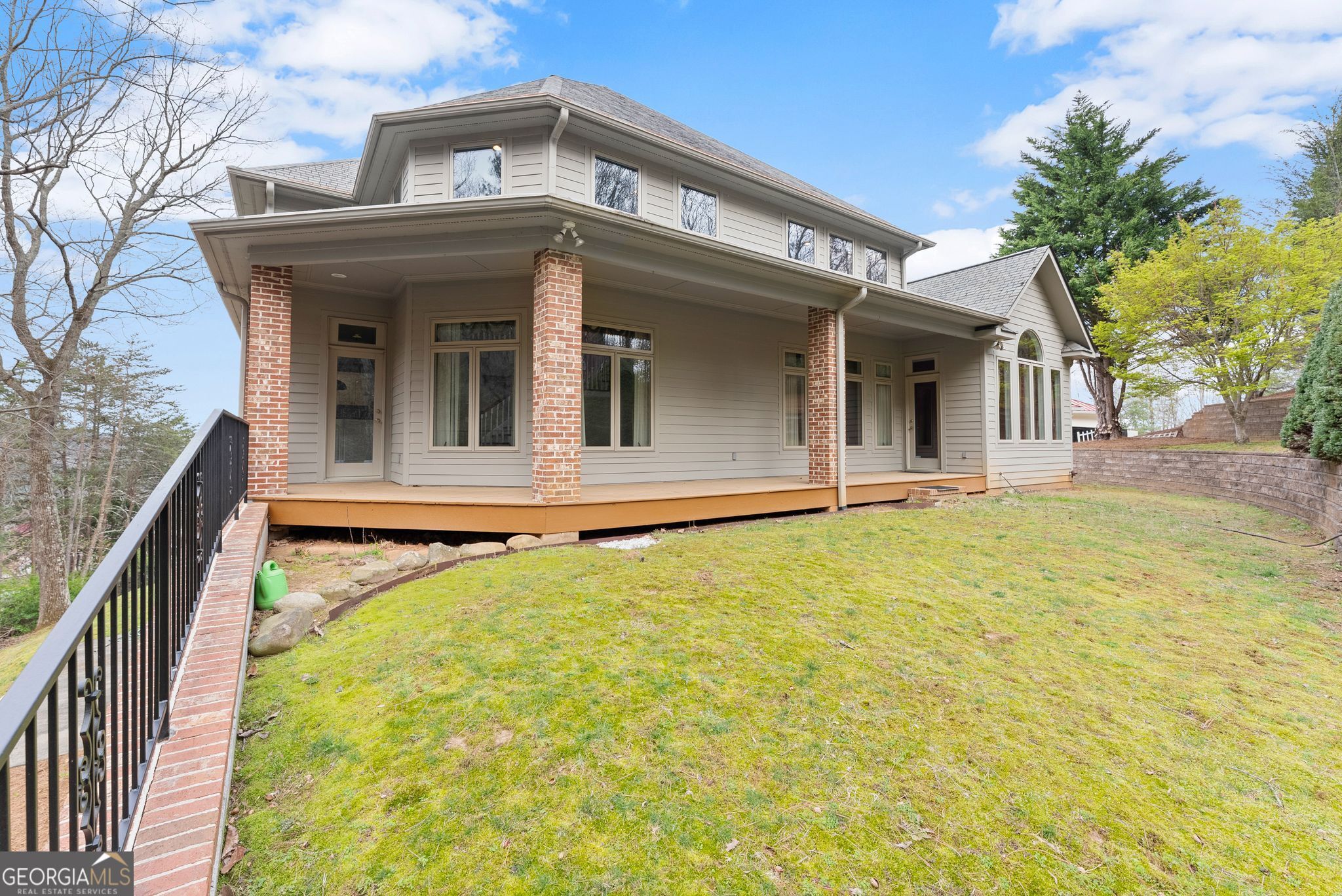 777 Oak Pointe Drive