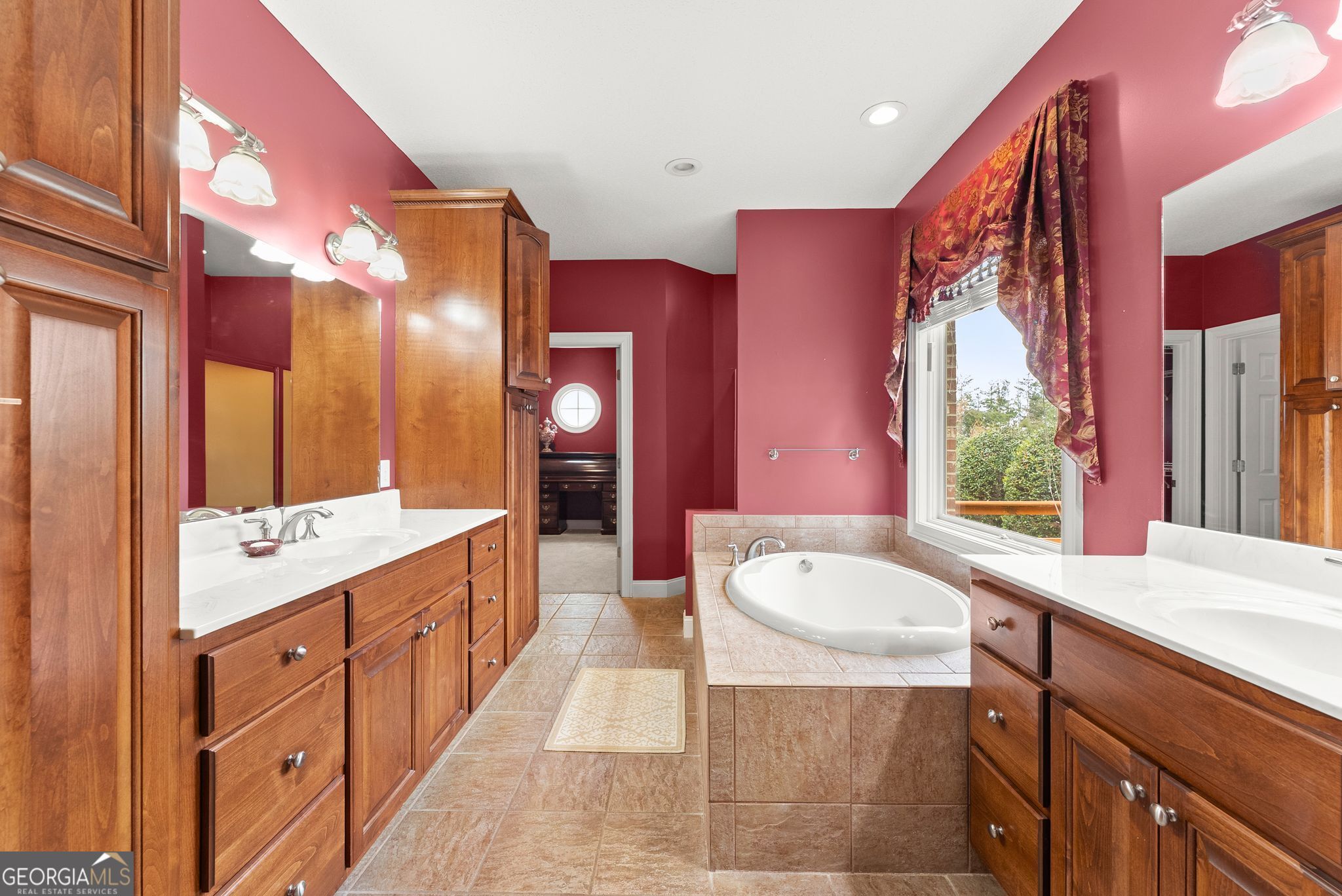 777 Oak Pointe Drive