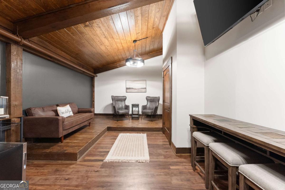 3263 Tanners Mill Road