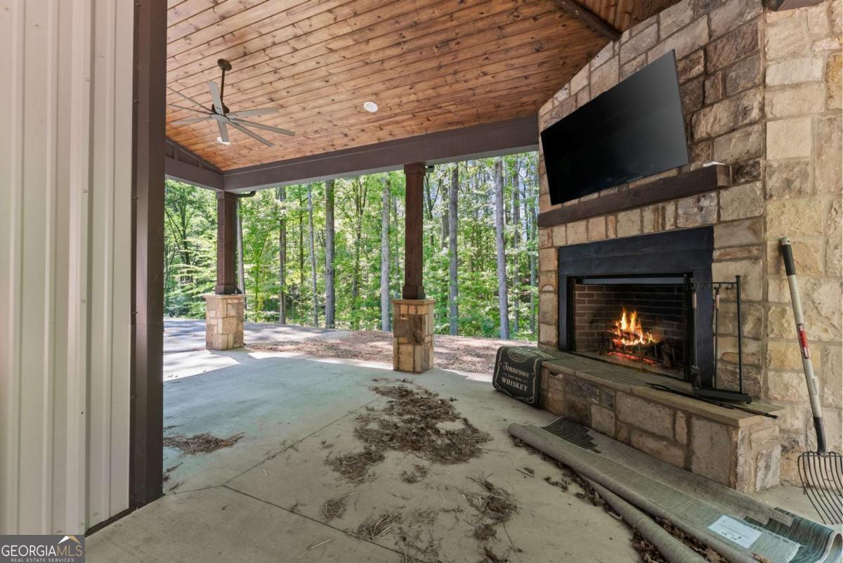 3263 Tanners Mill Road