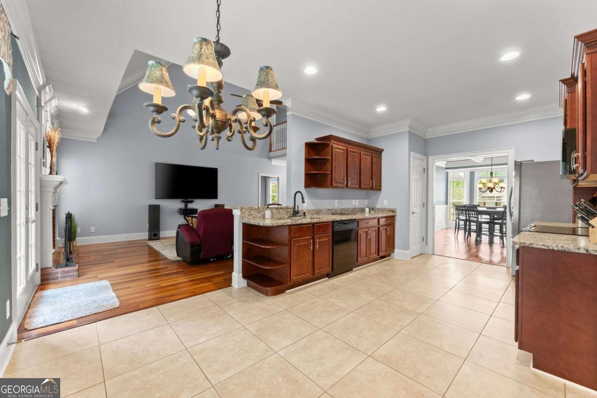 6643 Windvane Point