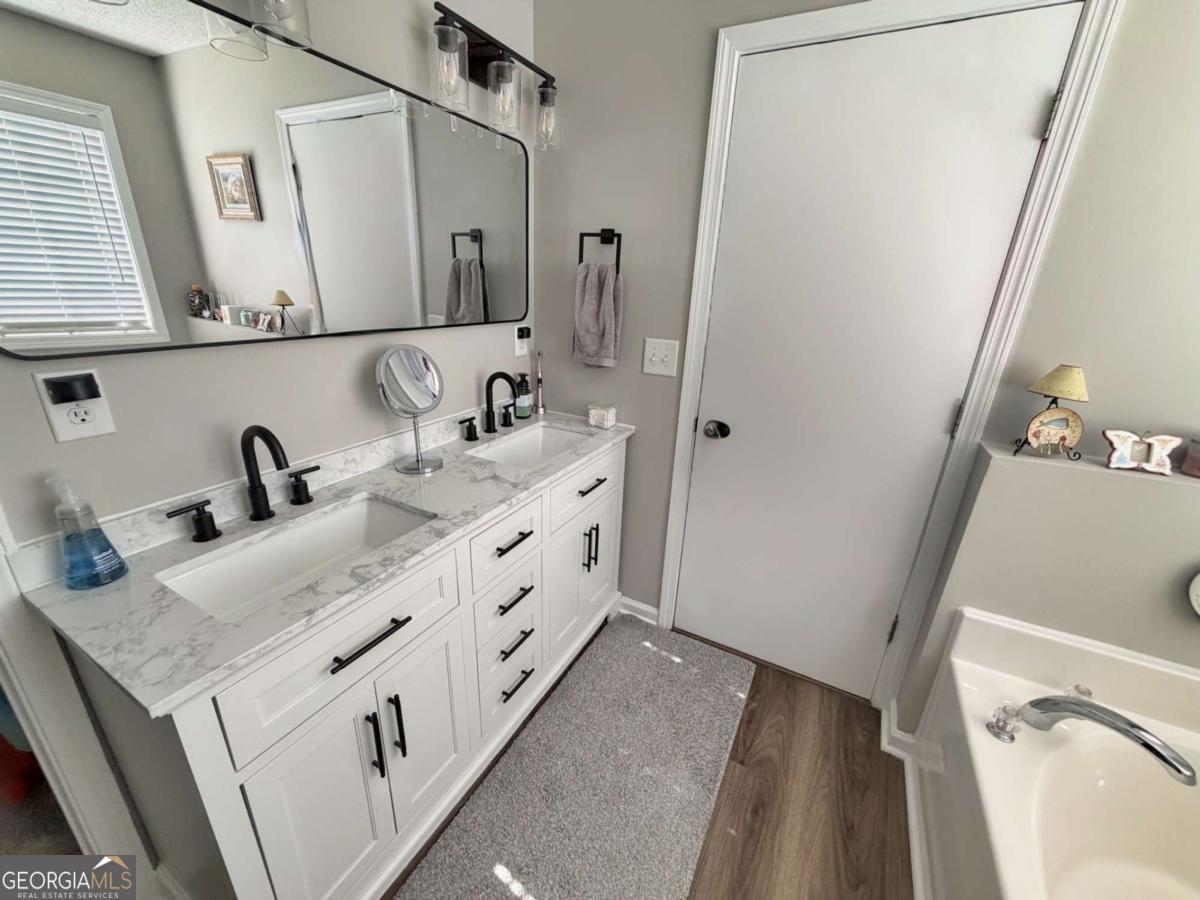 713 Moonlite Trace
