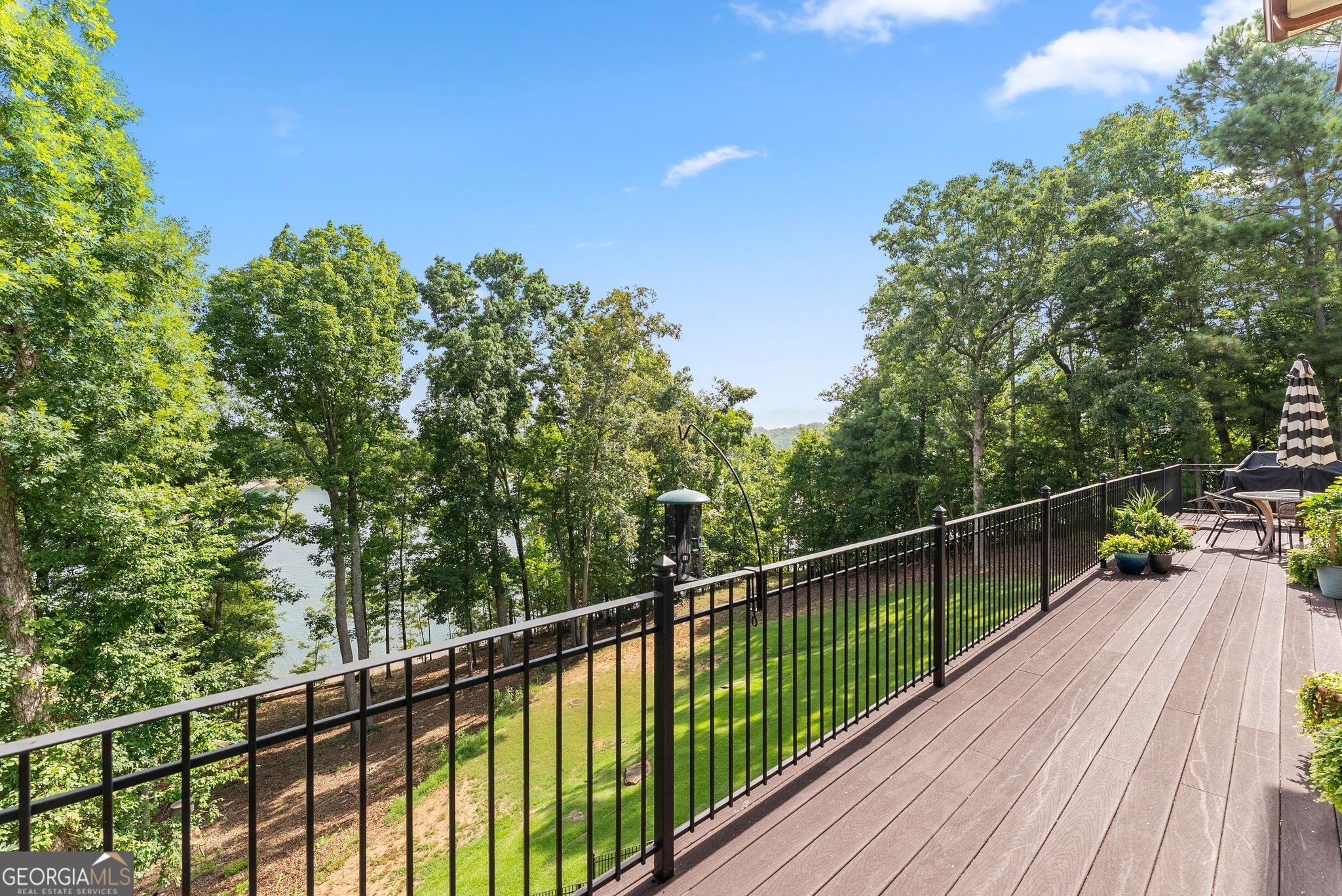 2819 Point Overlook
