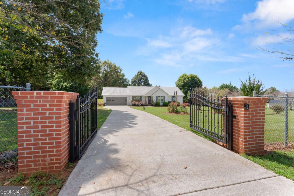 5820 Steve Black Road