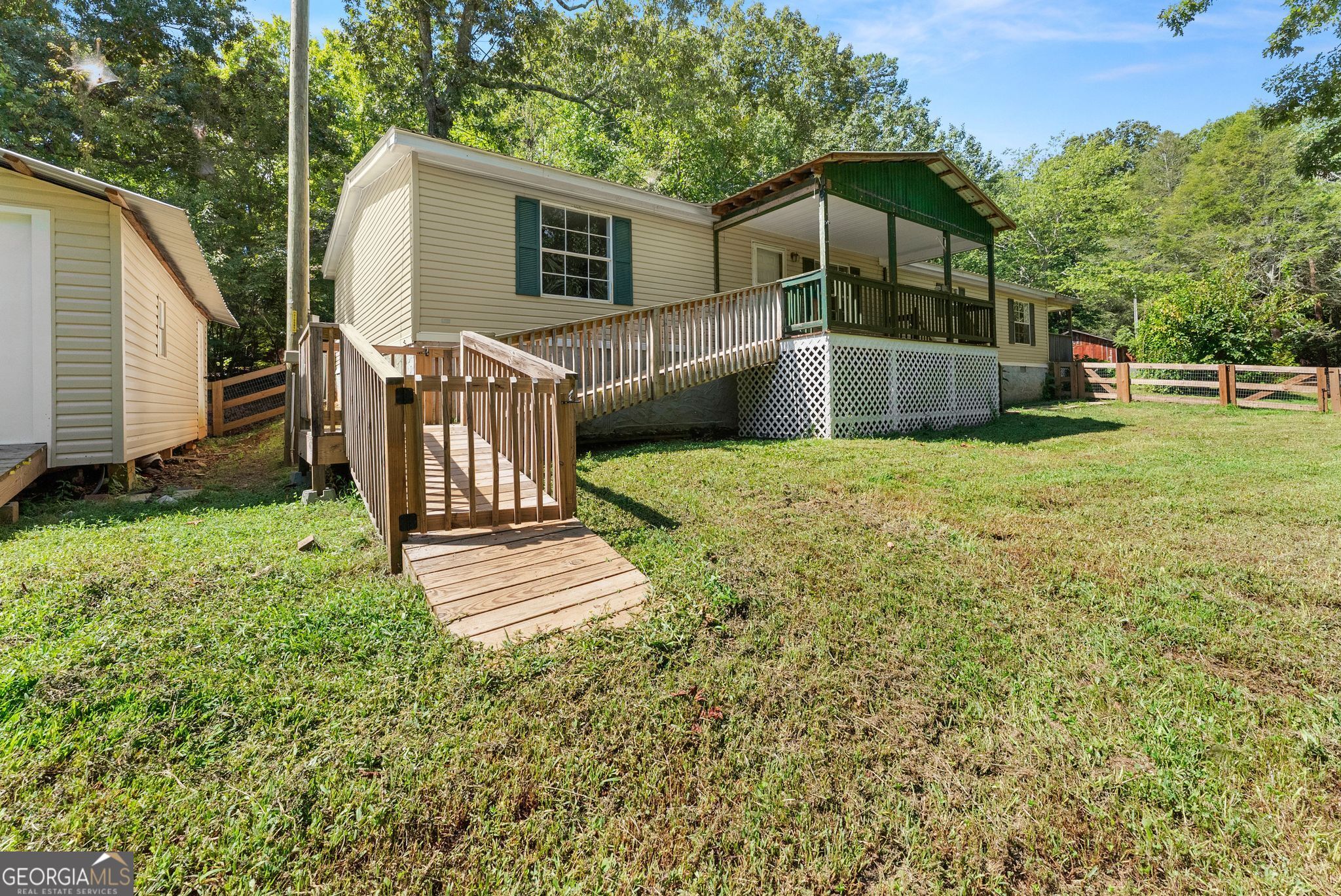 6220 Lee Lane