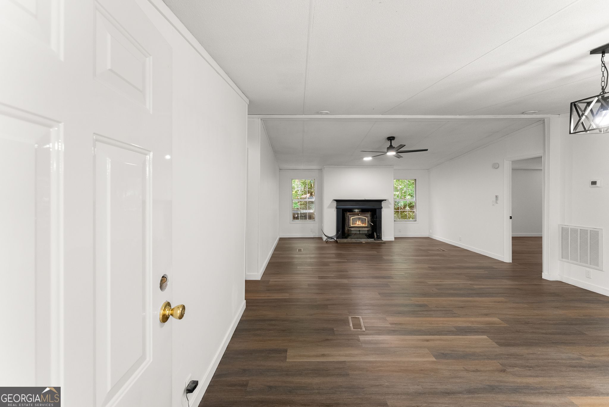 6220 Lee Lane