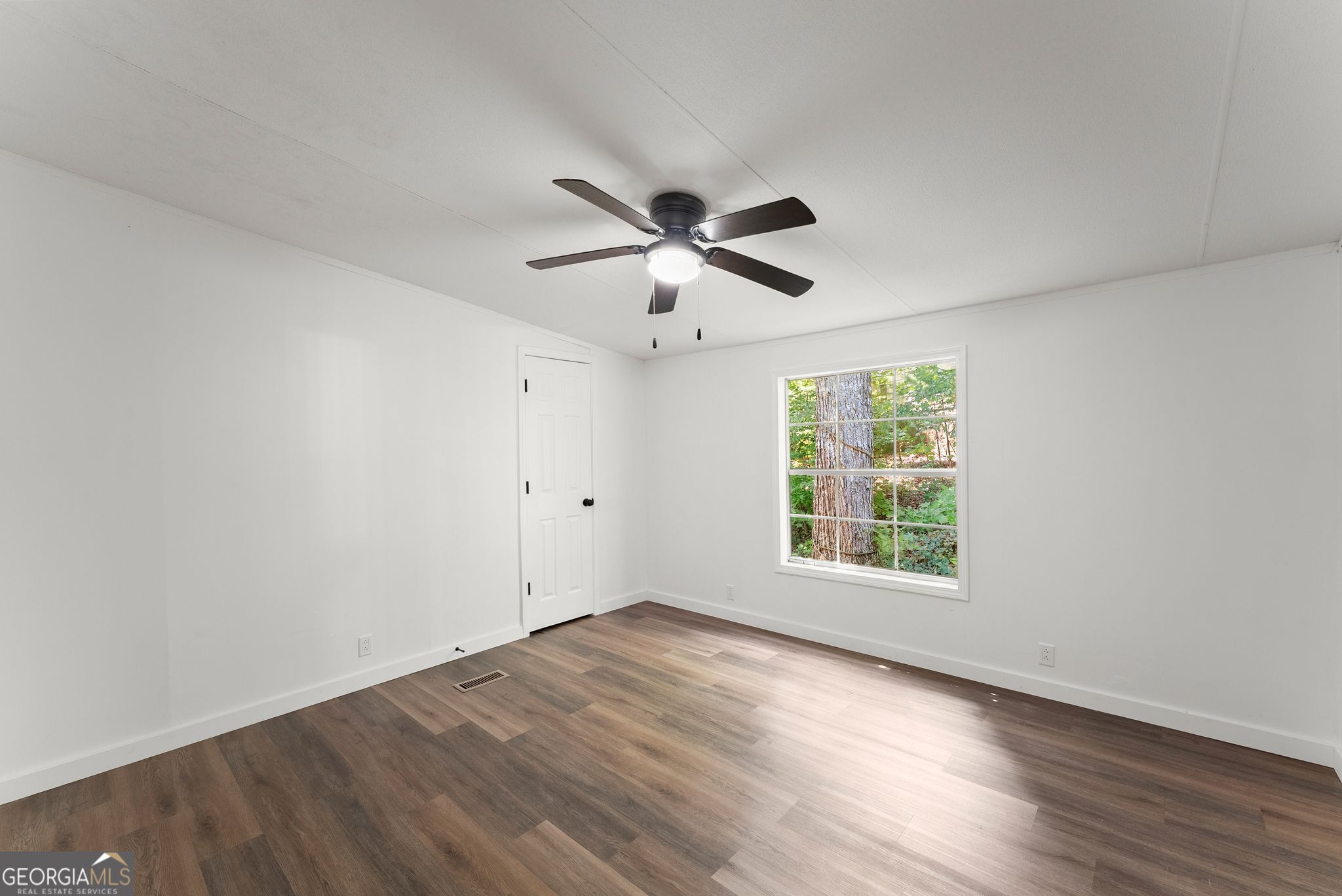 6220 Lee Lane