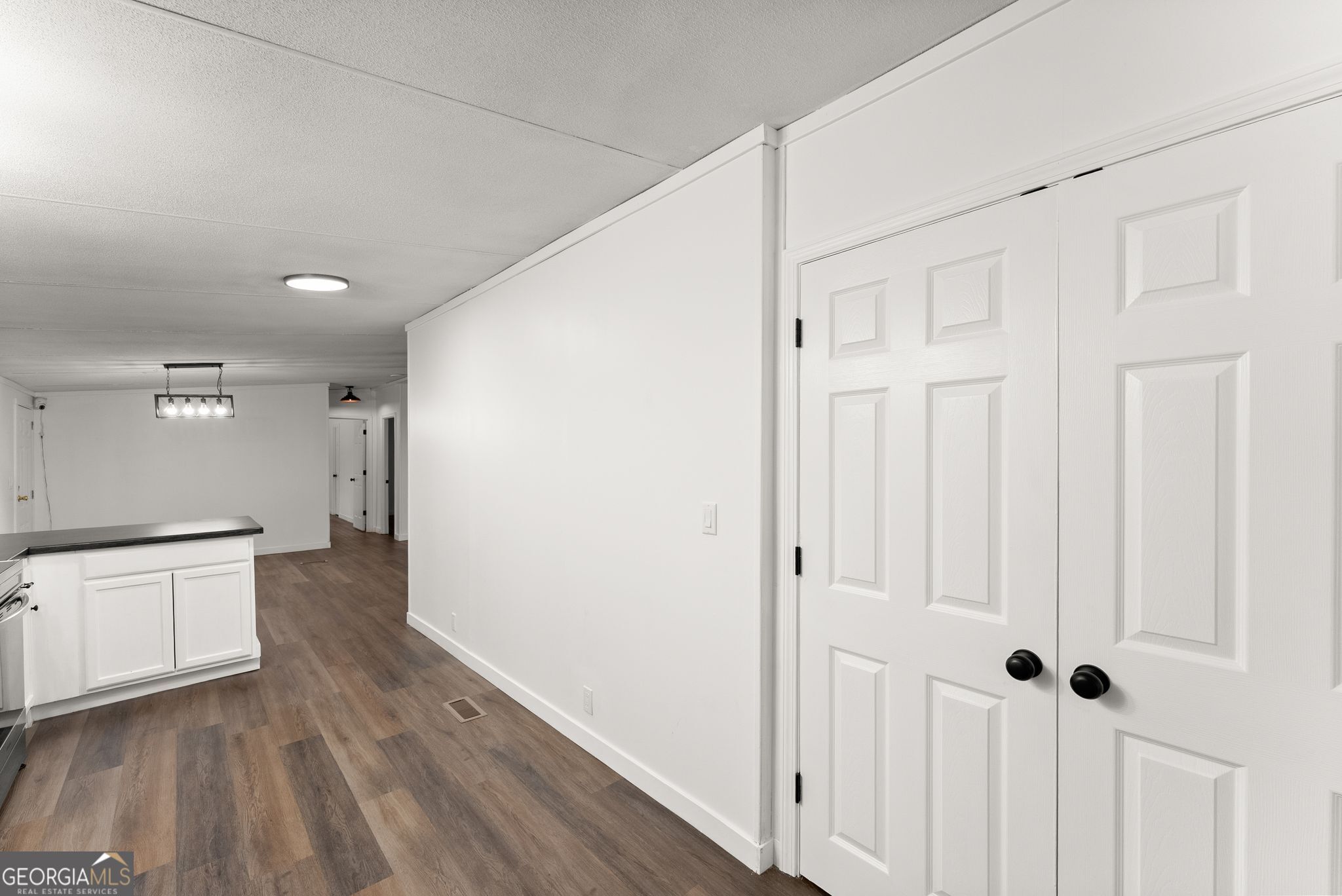 6220 Lee Lane