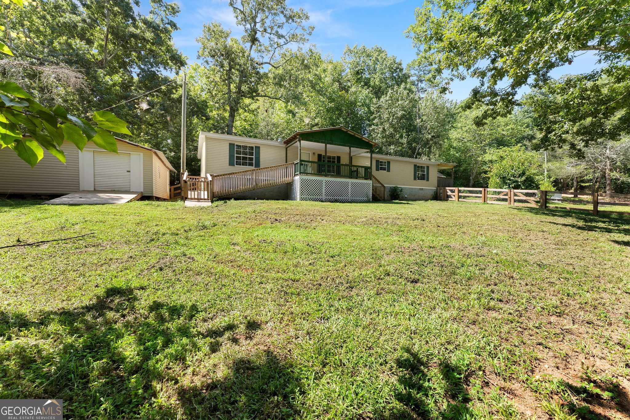 6220 Lee Lane