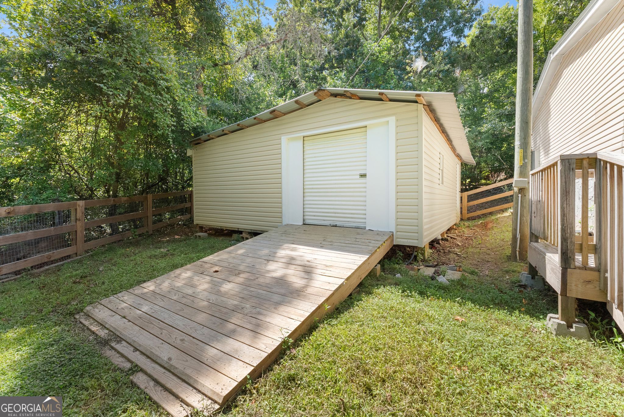 6220 Lee Lane