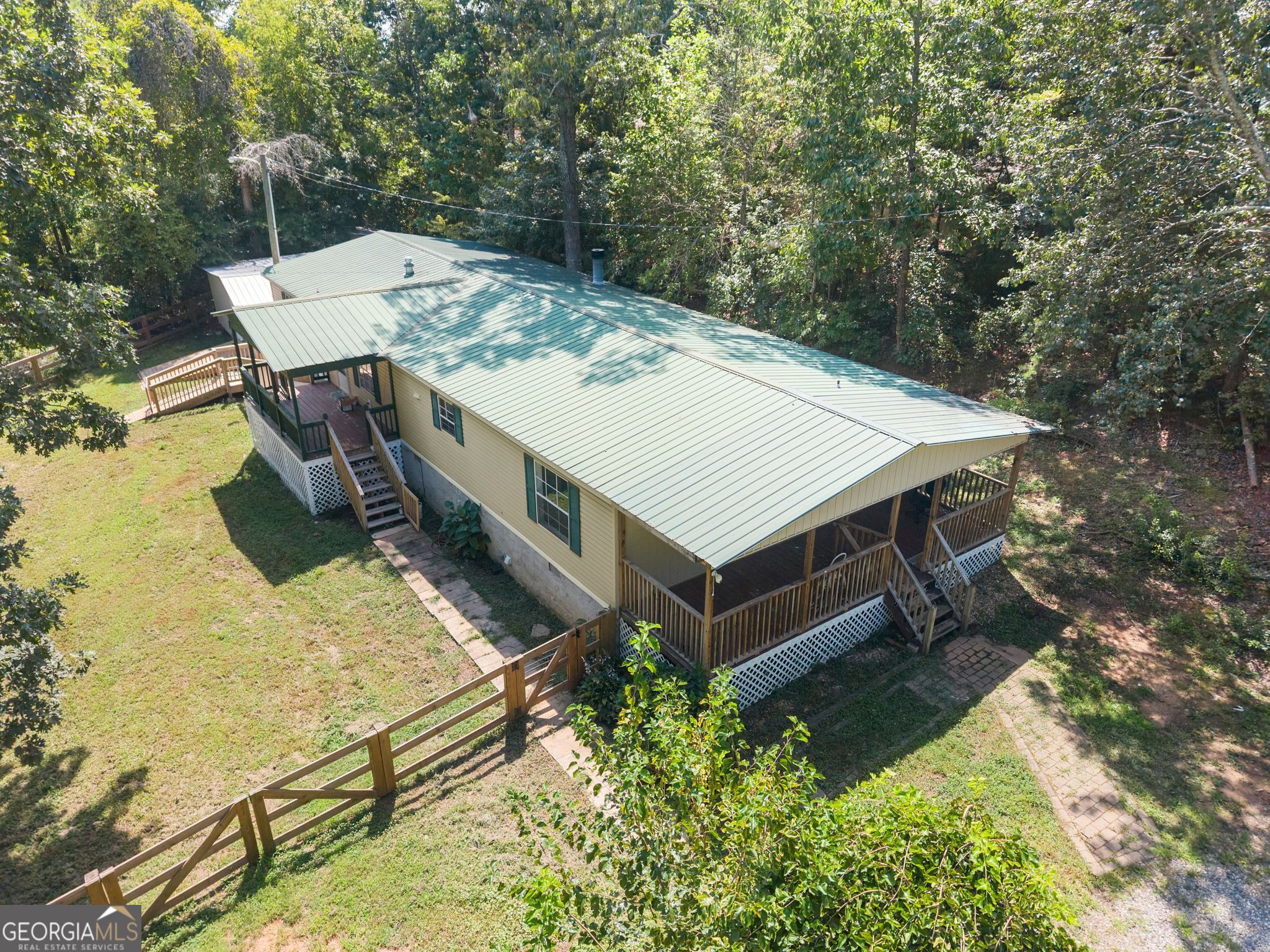 6220 Lee Lane
