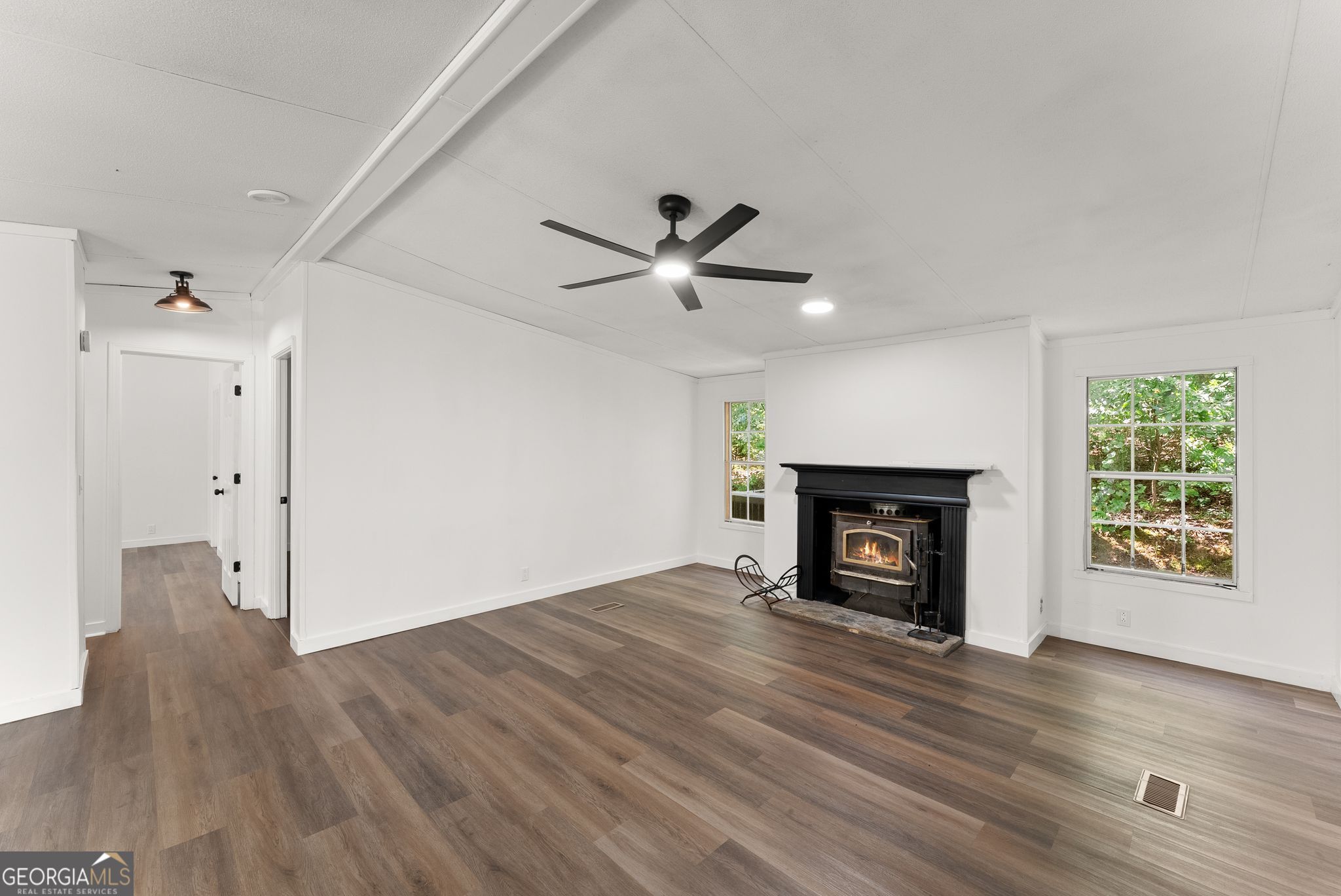 6220 Lee Lane