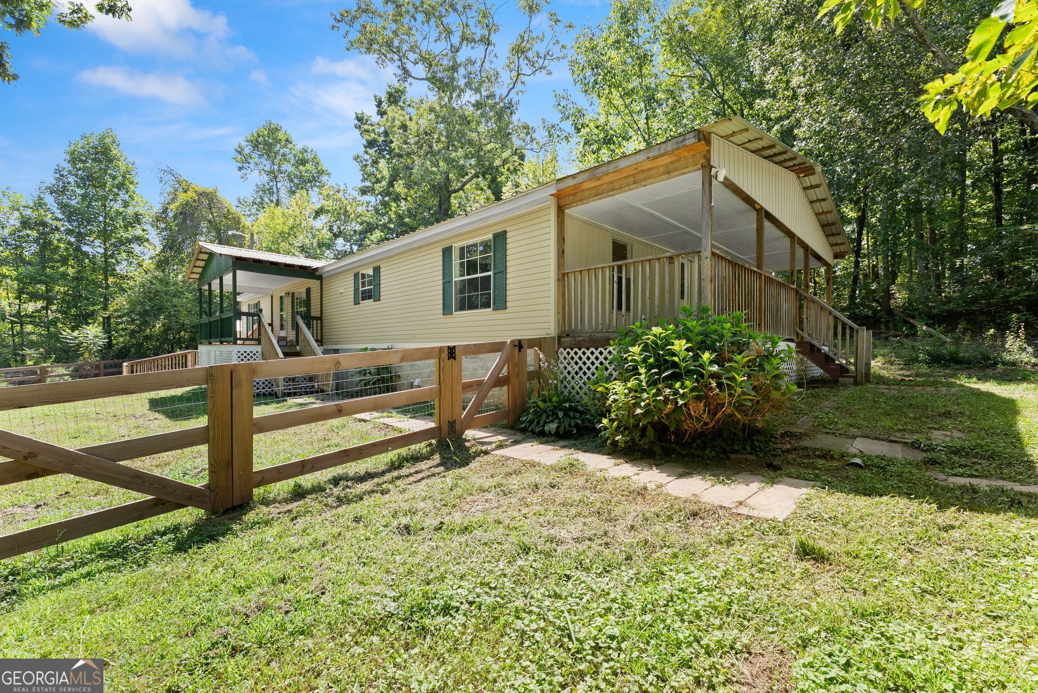 6220 Lee Lane