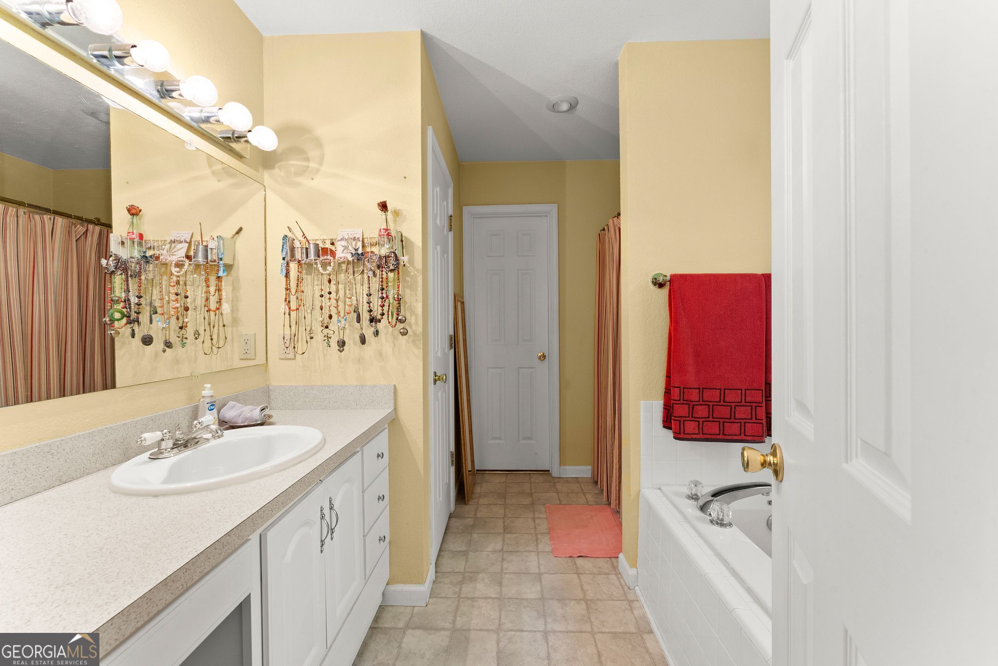 162 Greenview Court